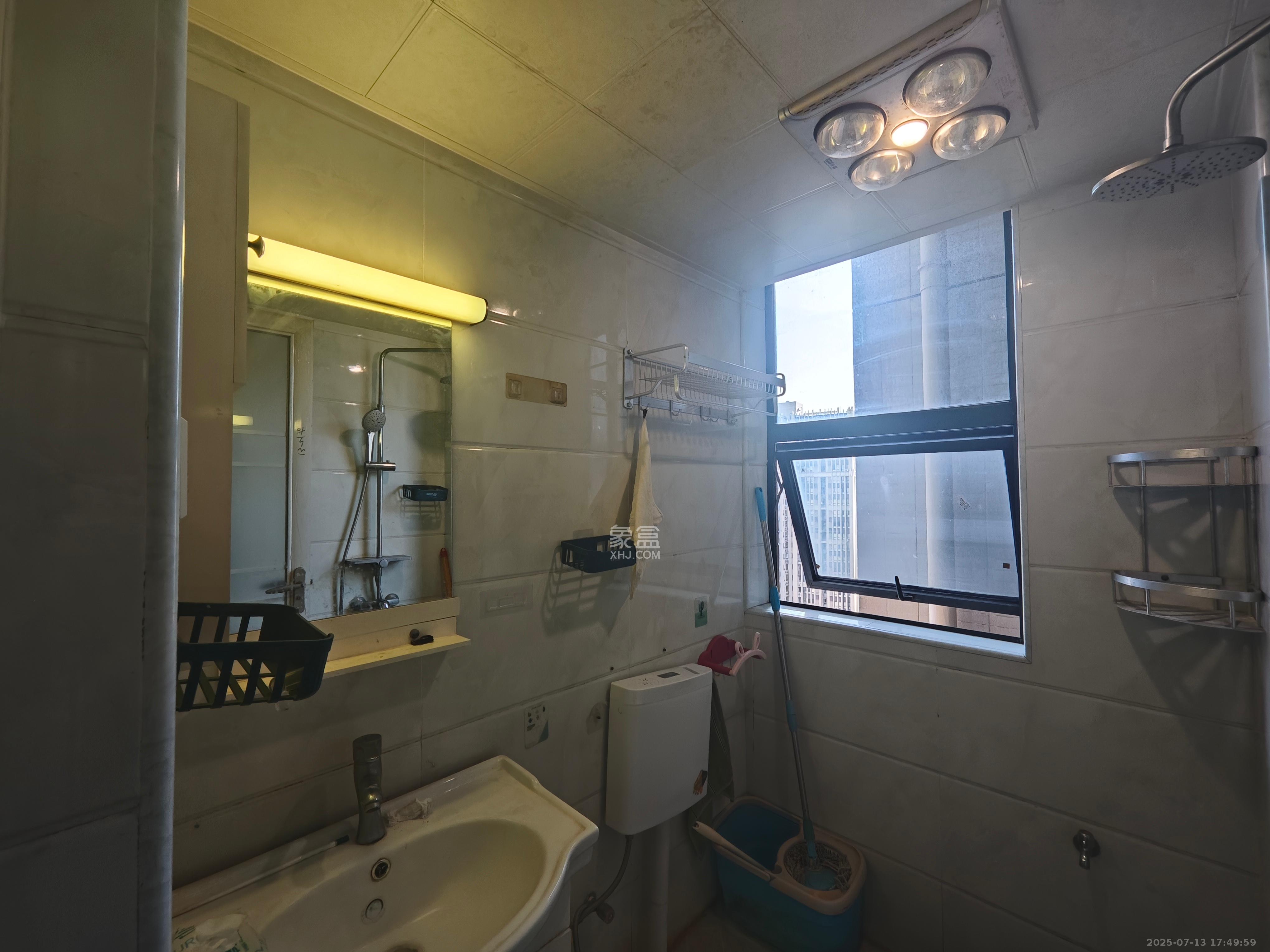 天鸿天府（天鸿中央大院）  2室1厅1卫    2100.0元/月室内图