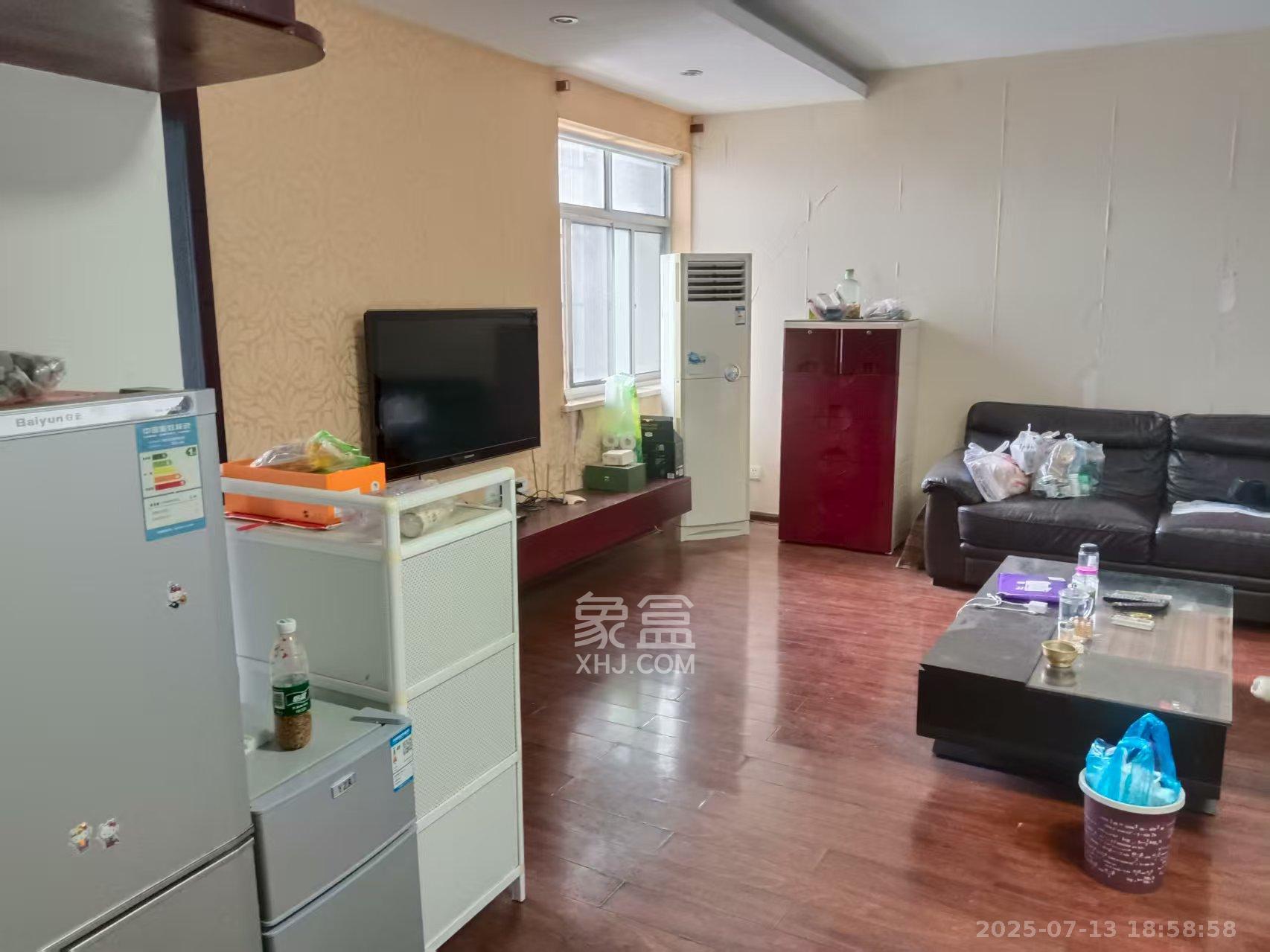 景泰雅苑(景江融城) 2室1厅1卫 2500.0元/月 景泰雅苑(景江融城) 2室1厅1卫 2500.0元/月室内图