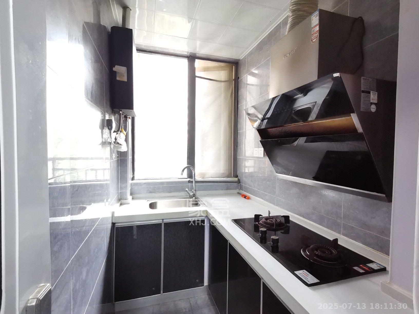 和润园一、二期 3室1厅1卫 2200.0元/月 和润园一、二期 3室1厅1卫 2200.0元/月室内图