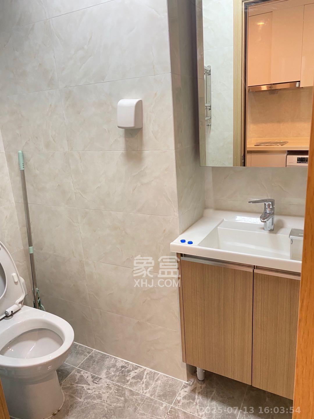 卓越浅水湾  1室1厅1卫   2000.00元/月室内图