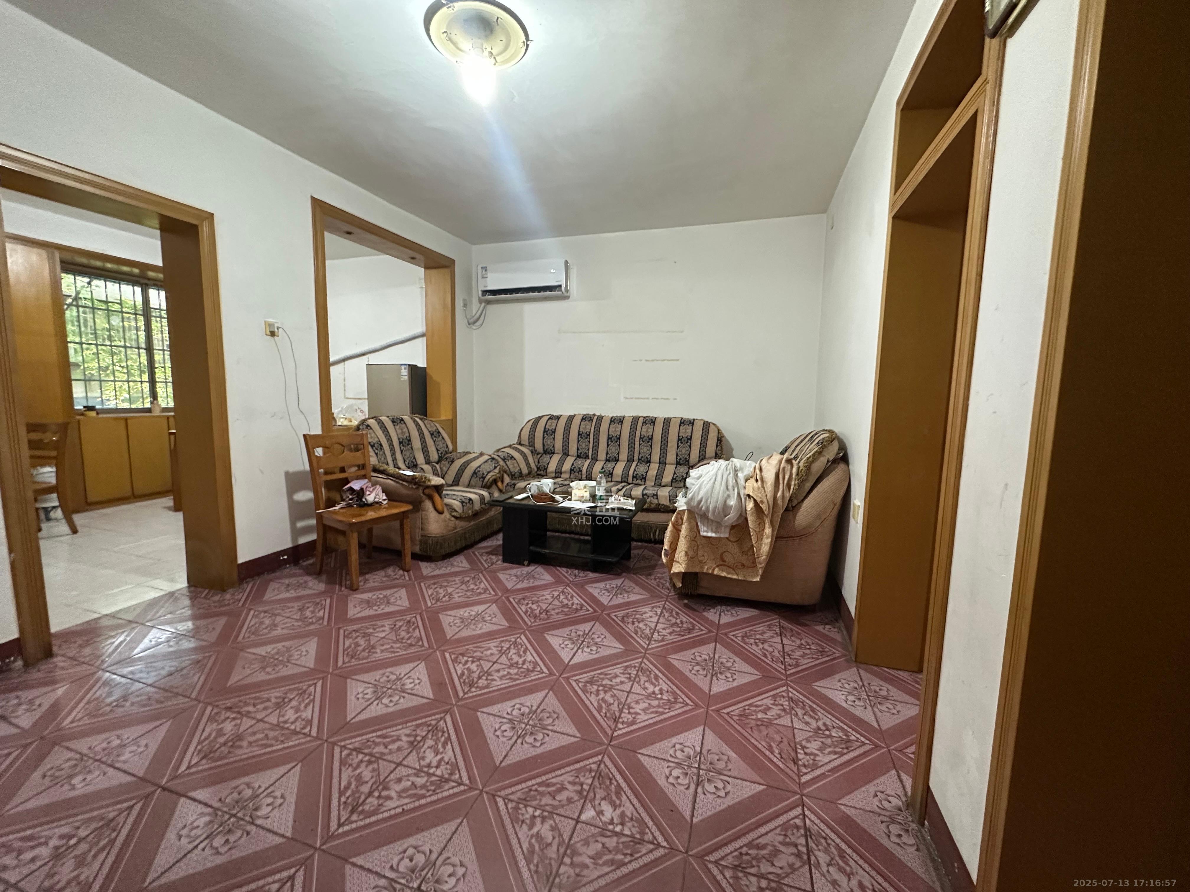 赤岗小区(一二三片) 2室1厅1卫 1500.0元/月 赤岗小区(一二三片) 2室1厅1卫 1500.0元/月室内图