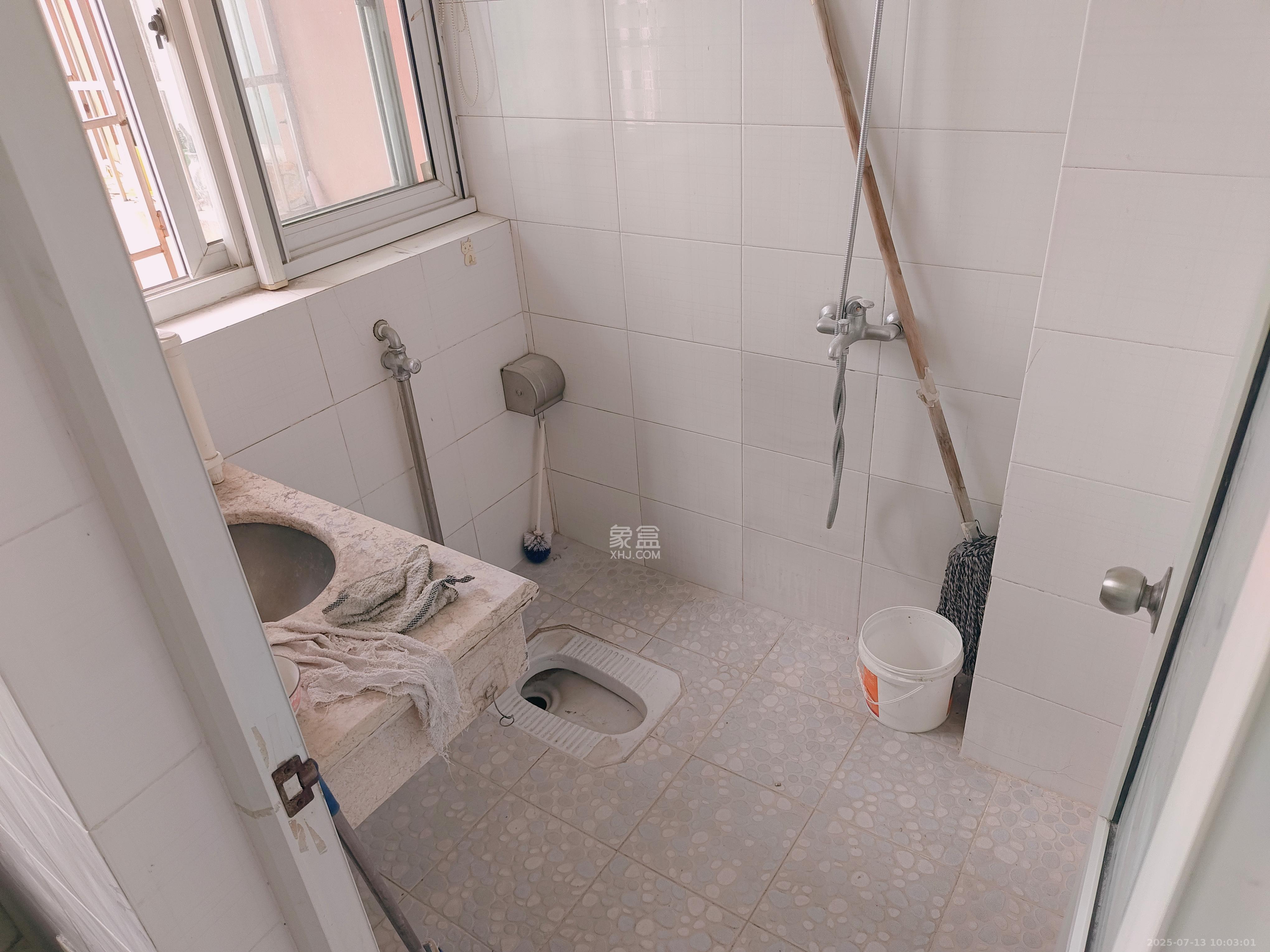 建鸿达现代公寓 1室1厅1卫 1600.0元/月 建鸿达现代公寓 1室1厅1卫 1600.0元/月室内图