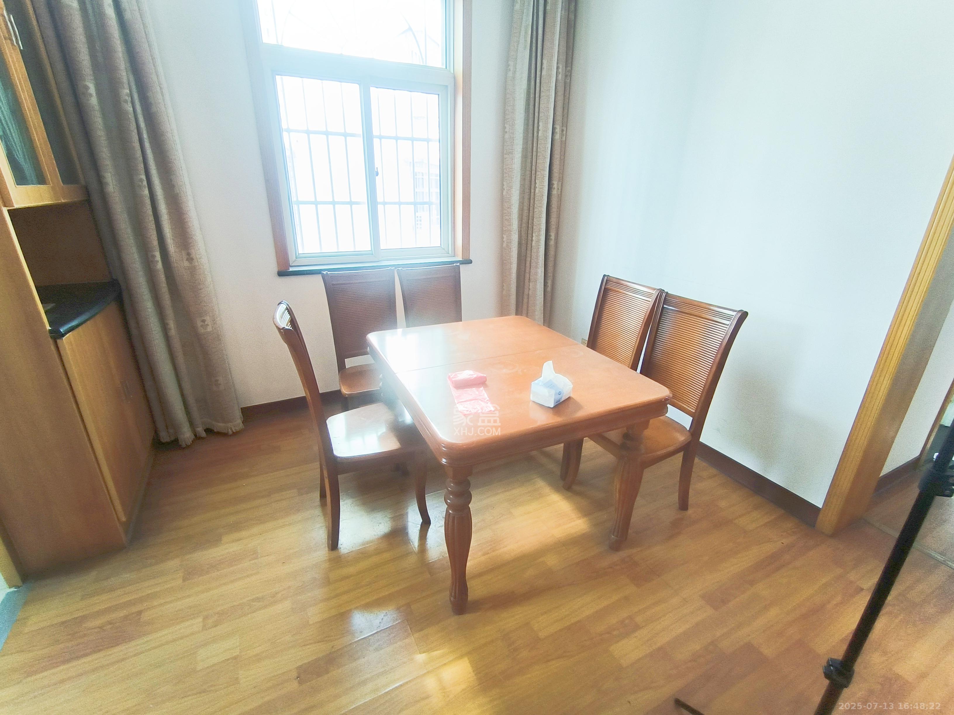 欣胜园  3室2厅2卫    2000.0元/月 欣胜园  3室2厅2卫    2000.0元/月室内图