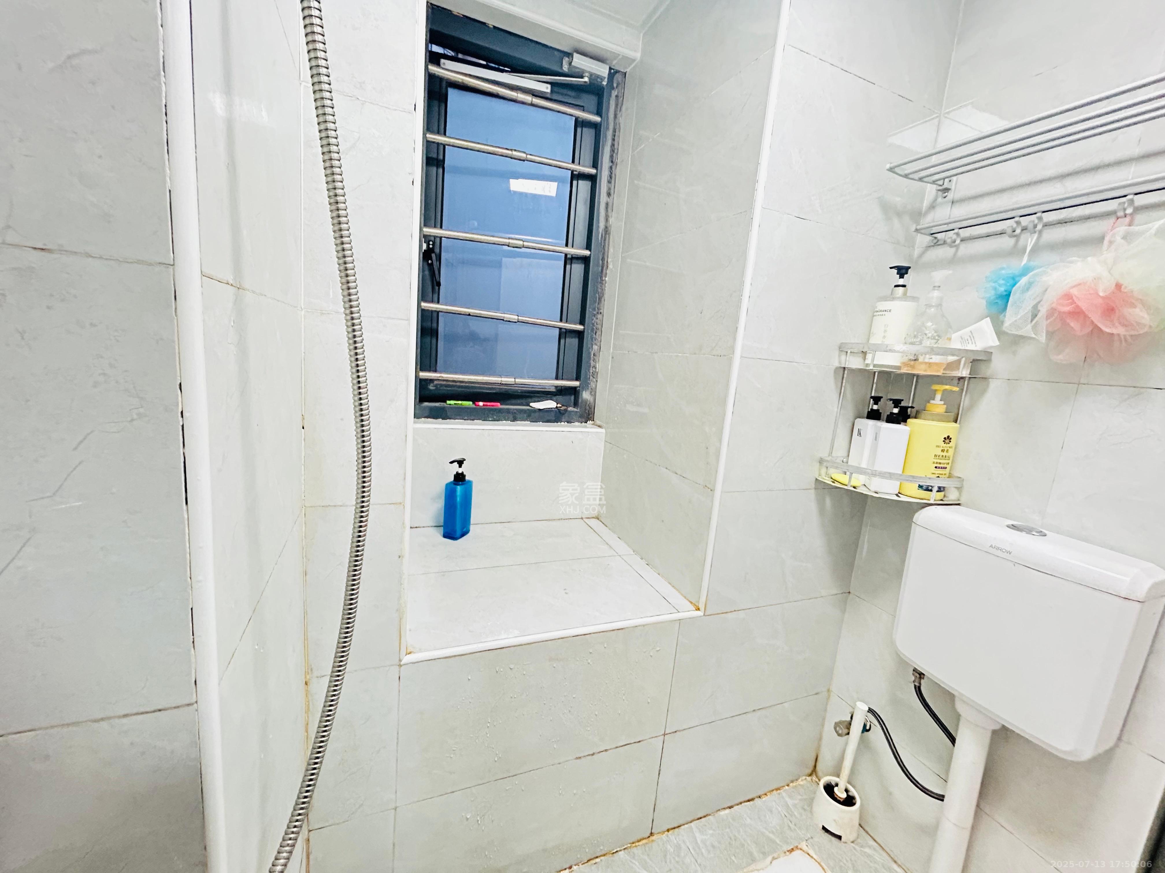 振业城三期 1室1厅1卫 700.0元/月 振业城三期 1室1厅1卫 700.0元/月室内图