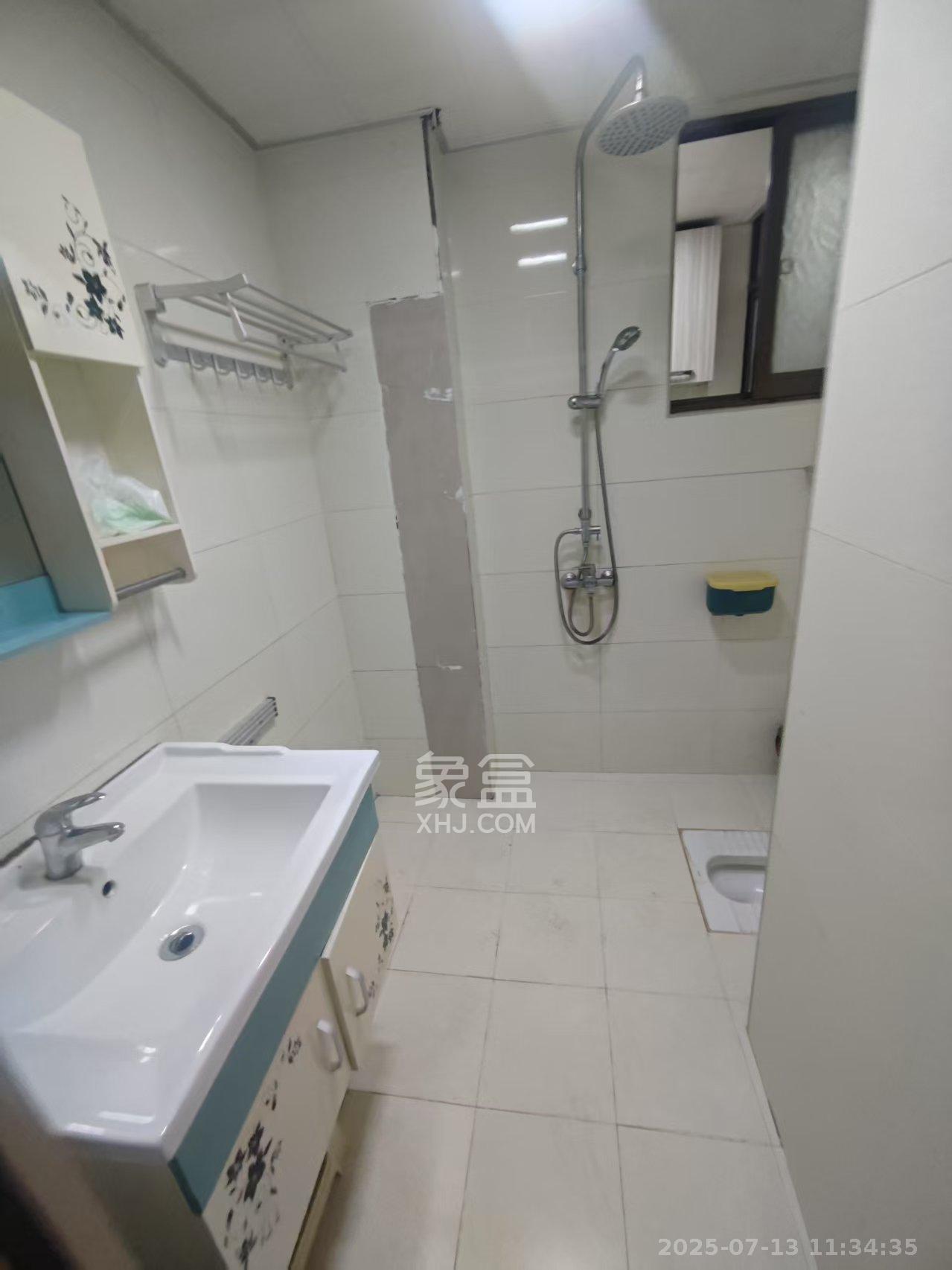 君悦紫园 1室1厅1卫 2300.0元/月 君悦紫园 1室1厅1卫 2300.0元/月室内图