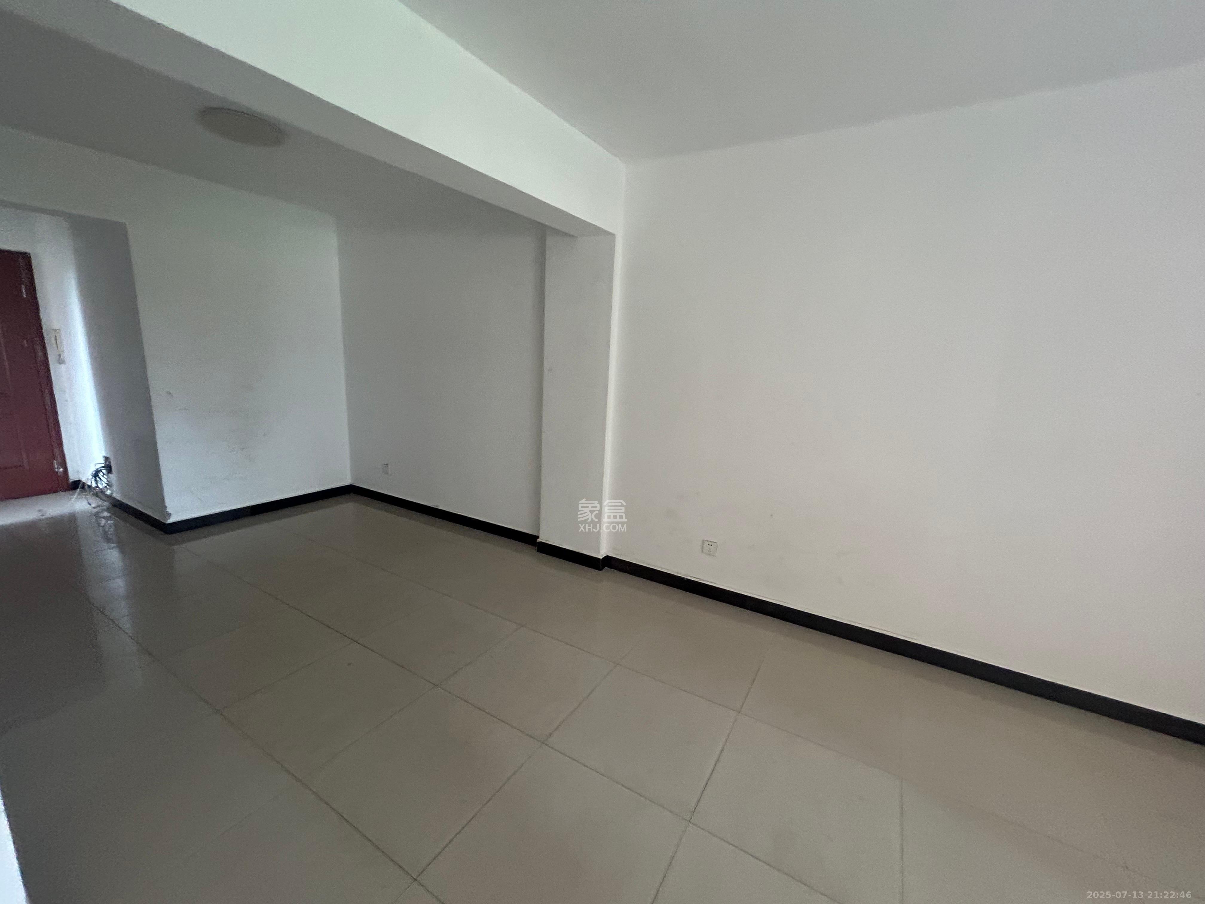 润芳园 1室2厅1卫 1700.0元/月 润芳园 1室2厅1卫 1700.0元/月室内图