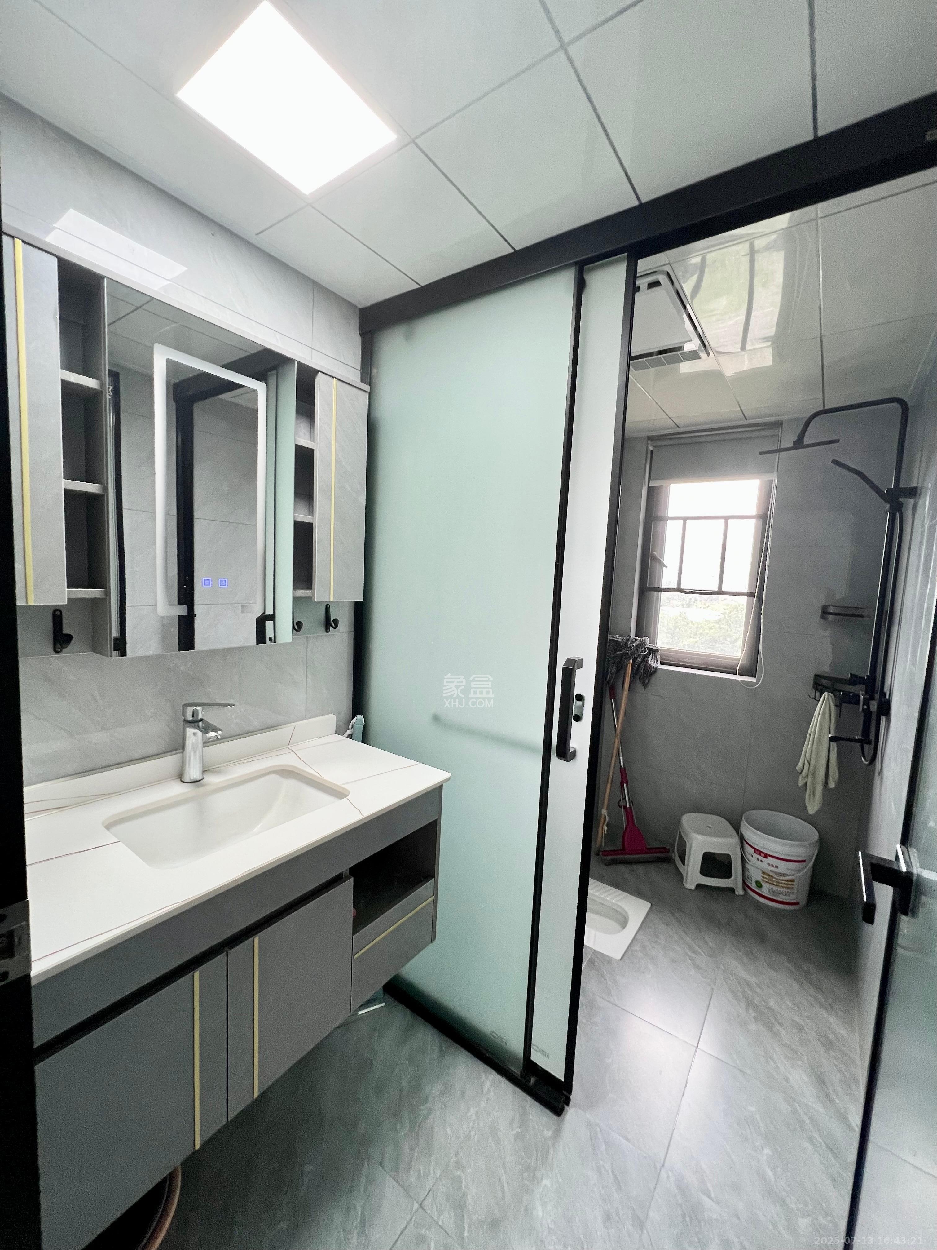 地铁中建君和城  4室2厅2卫    3500.0元/月室内图