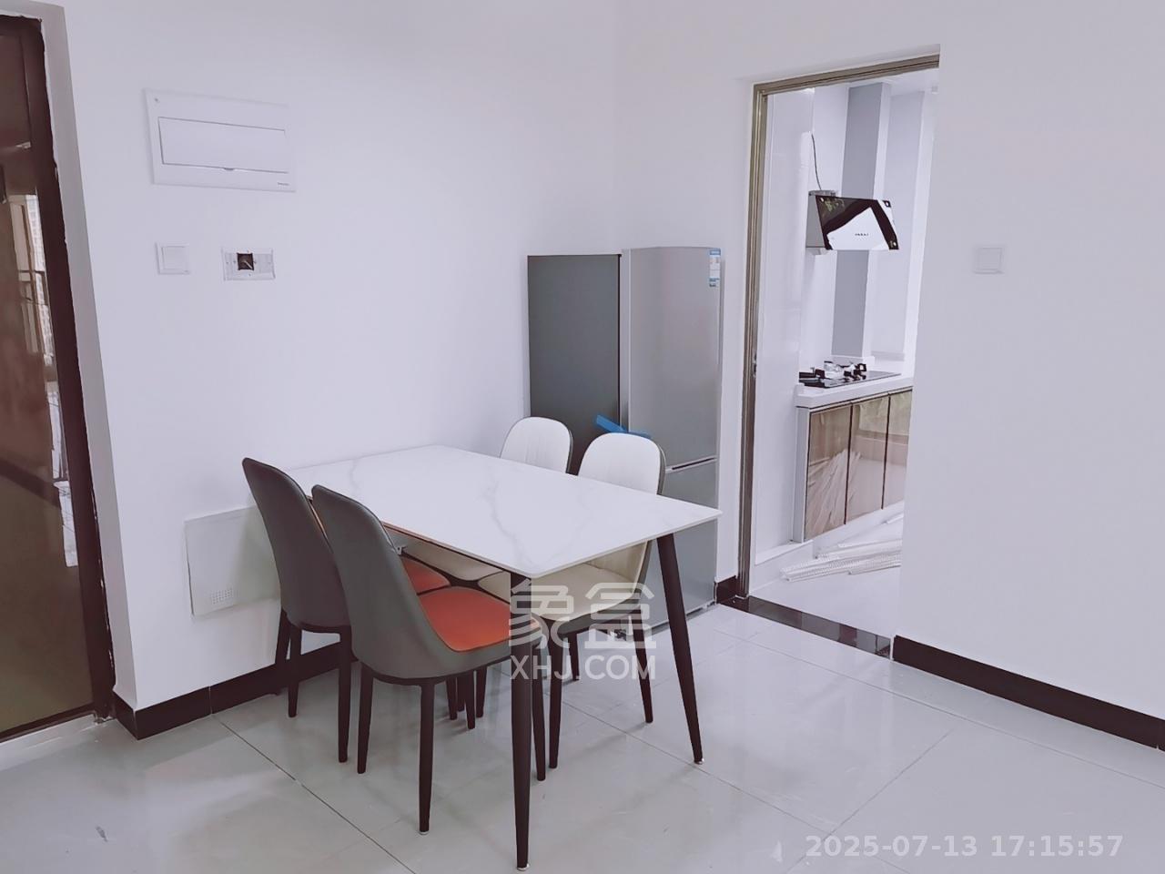 中建嘉和城  3室2厅2卫    2300.0元/月 中建嘉和城  3室2厅2卫    2300.0元/月