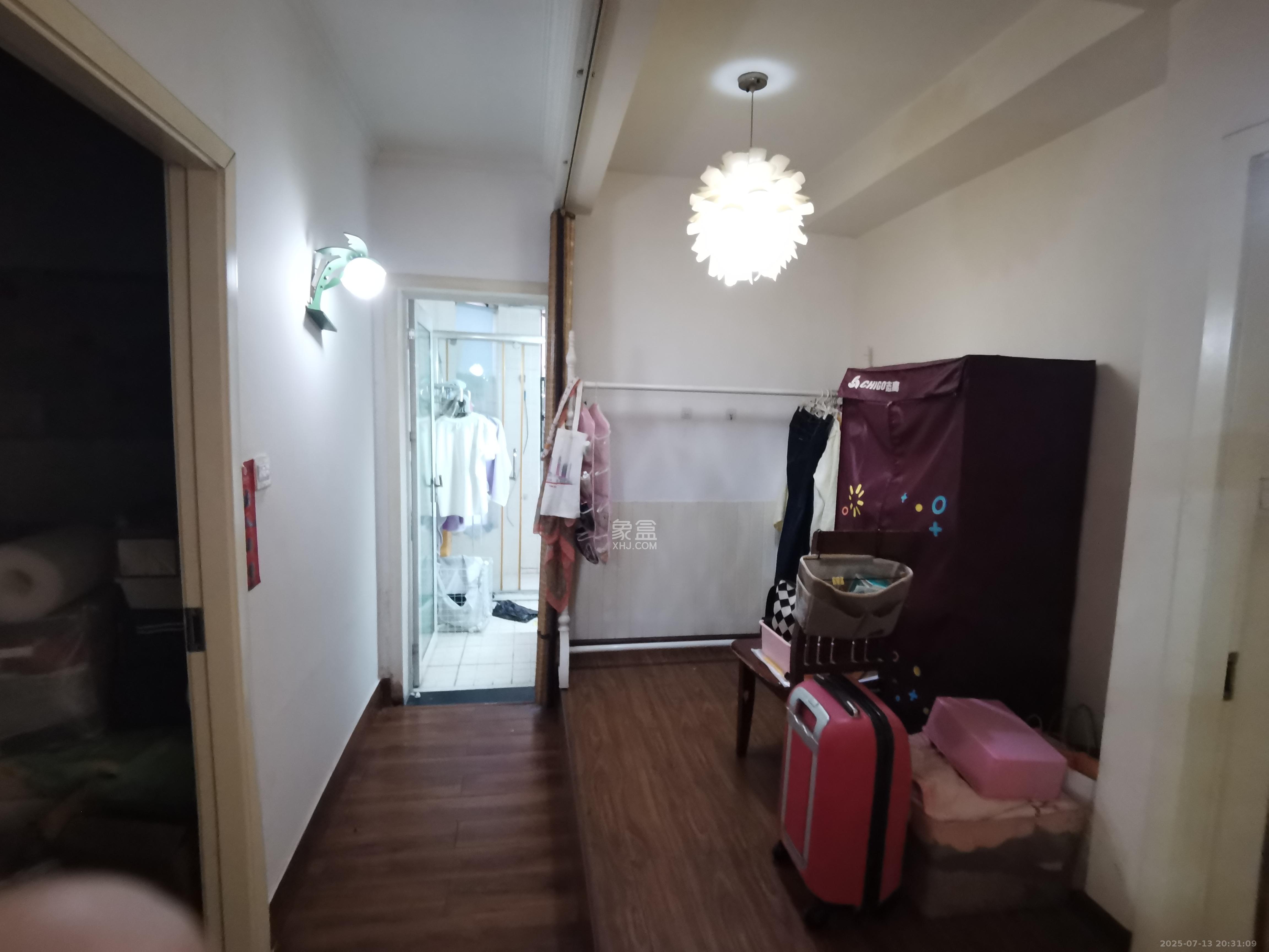 天城尚品  2室2厅1卫   2200.00元/月室内图