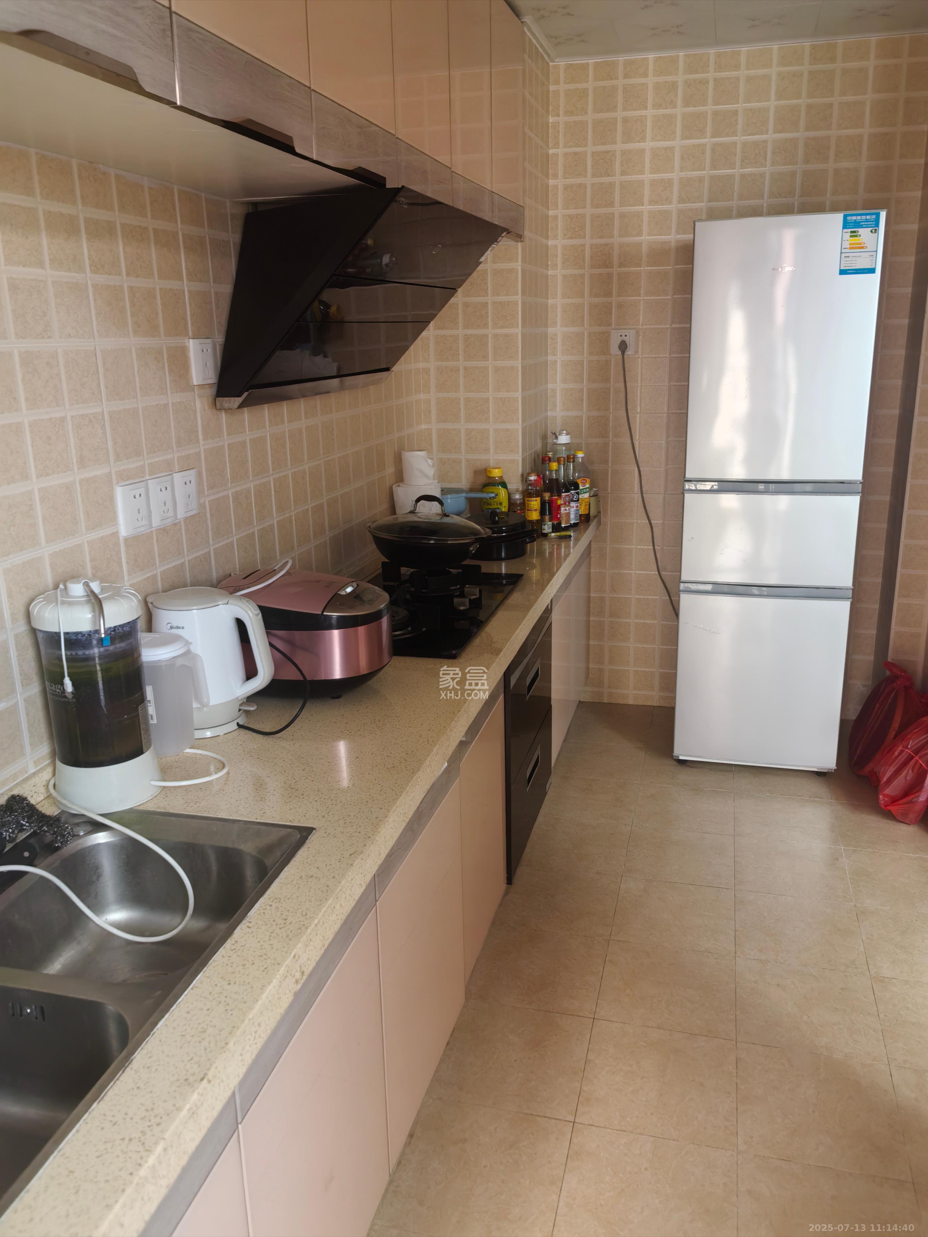 中海梅溪湖壹号 3室1厅2卫 3000.0元/月 中海梅溪湖壹号 3室1厅2卫 3000.0元/月室内图