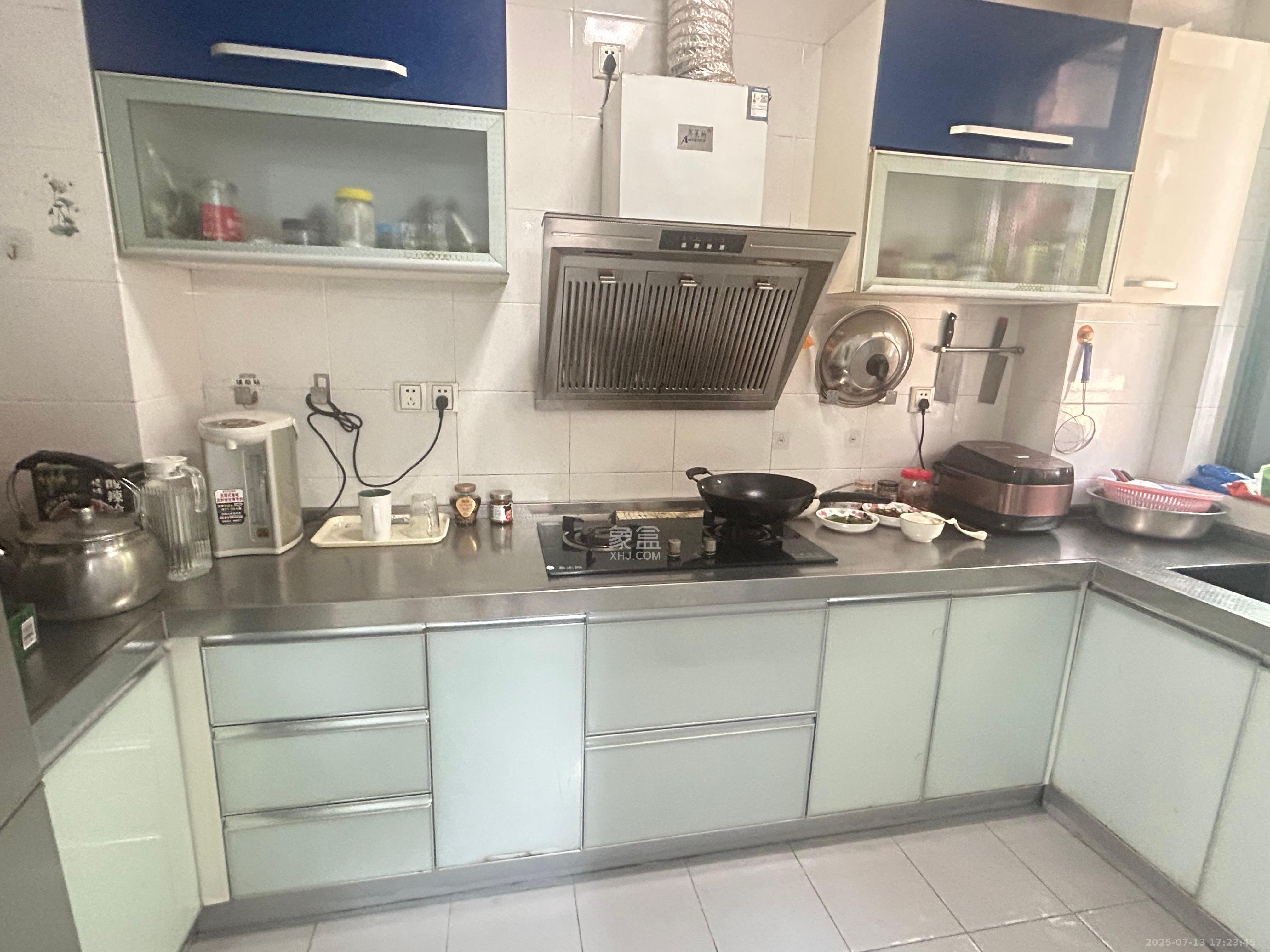 上海城小区 3室2厅2卫 2500.0元/月 上海城小区 3室2厅2卫 2500.0元/月室内图