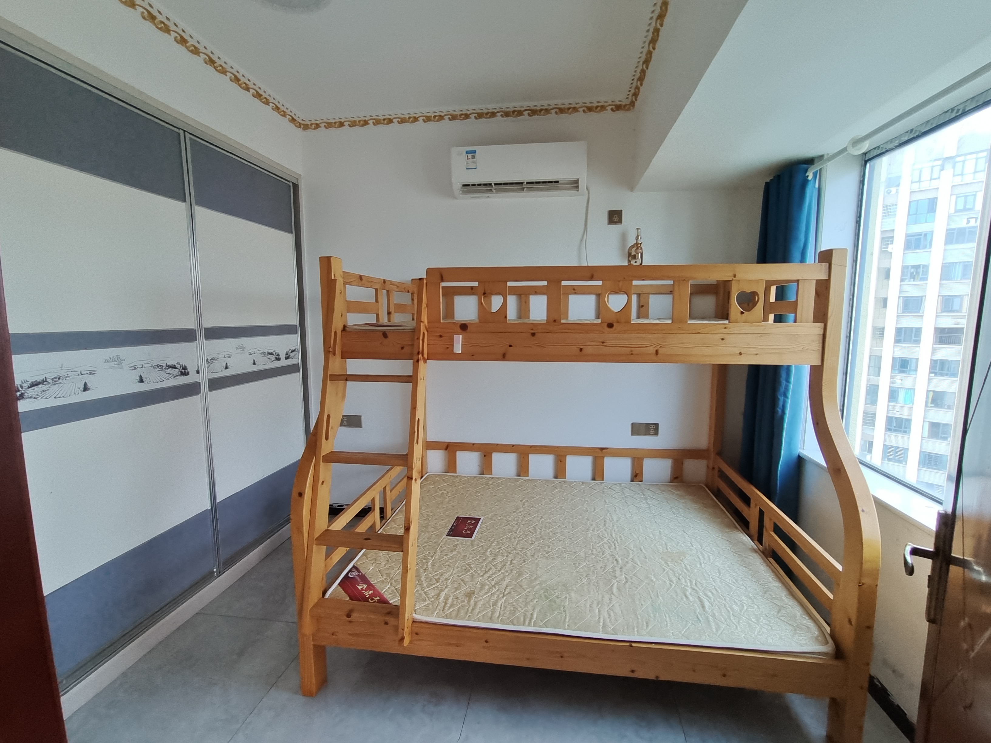 百弘学府城  2室2厅1卫    1300.0元/月室内图