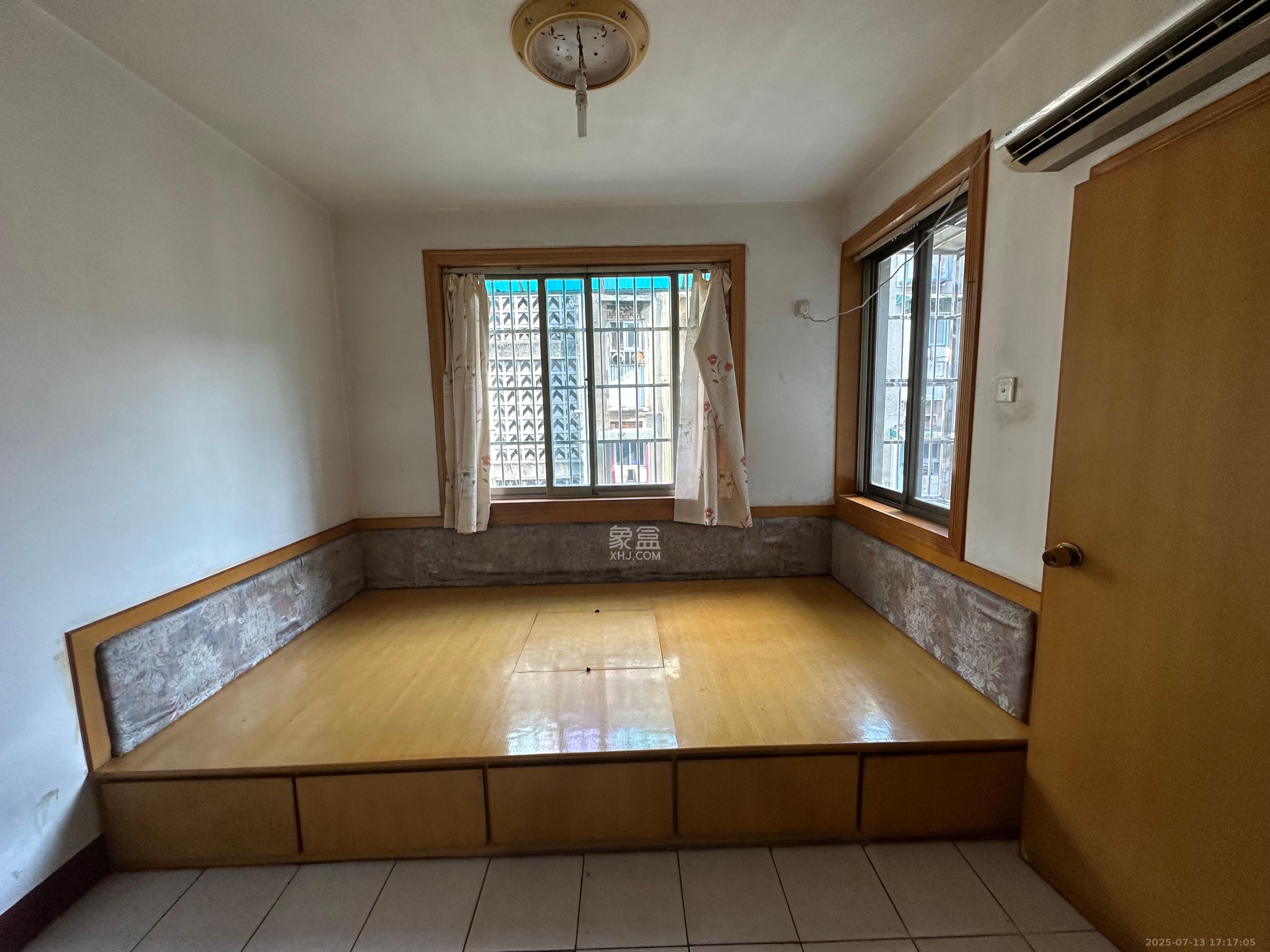 赤岗小区(一二三片) 2室1厅1卫 1500.0元/月 赤岗小区(一二三片) 2室1厅1卫 1500.0元/月室内图