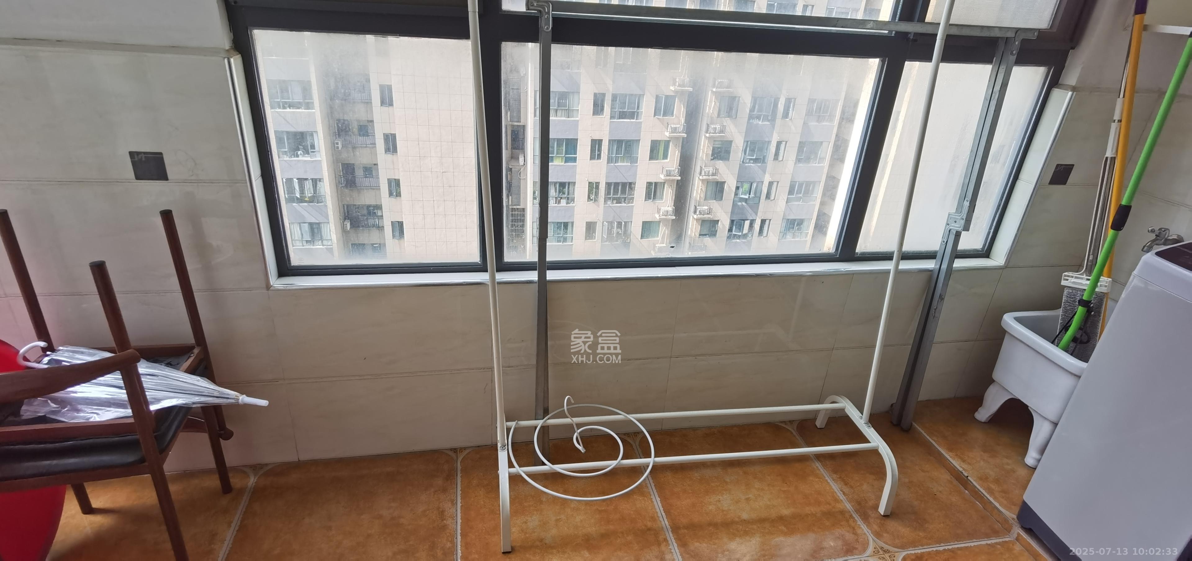 中国铁建梅溪青秀一期  3室2厅1卫   2500.00元/月室内图
