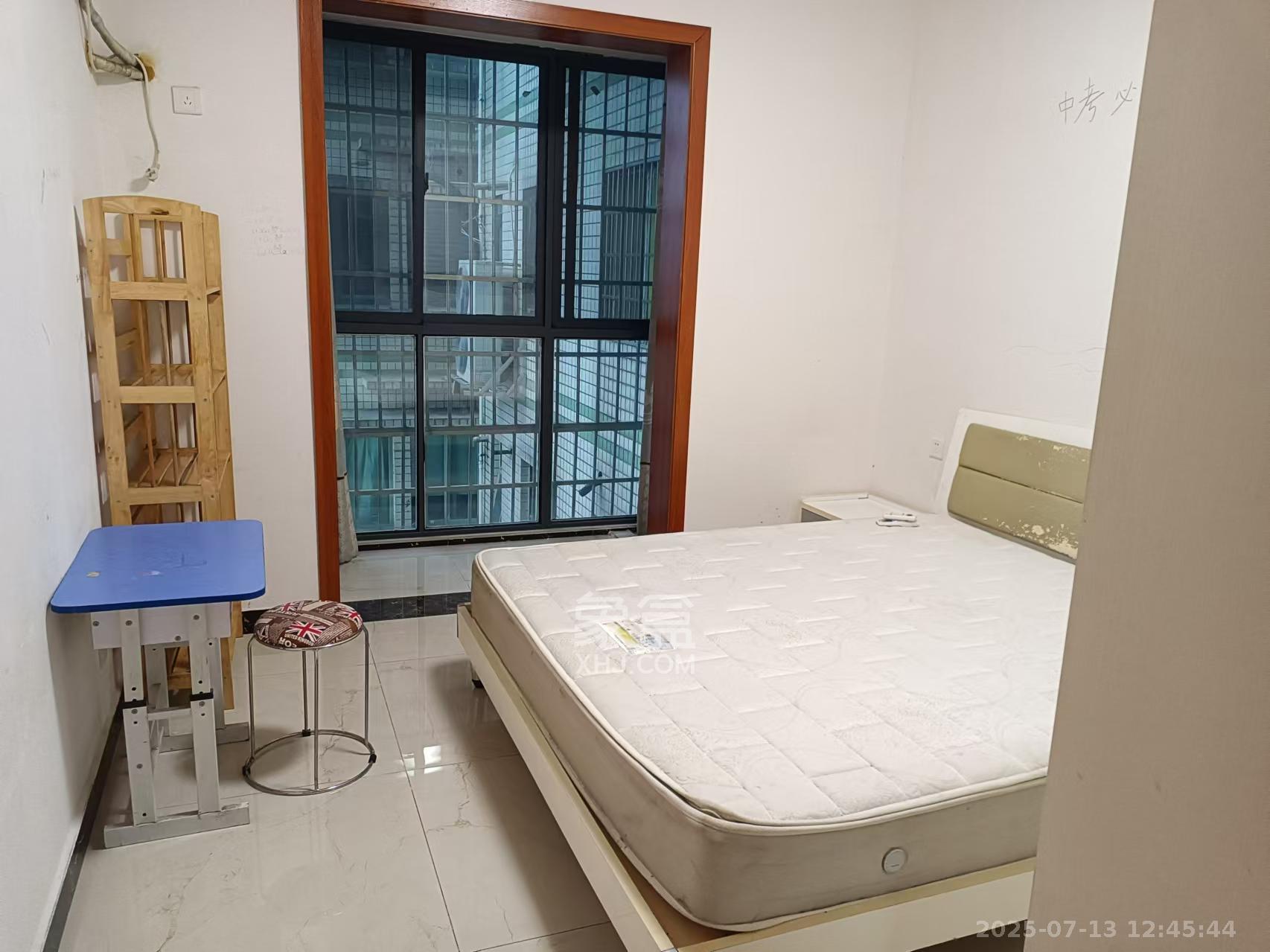 佳逸豪园  3室2厅2卫    3500.0元/月室内图