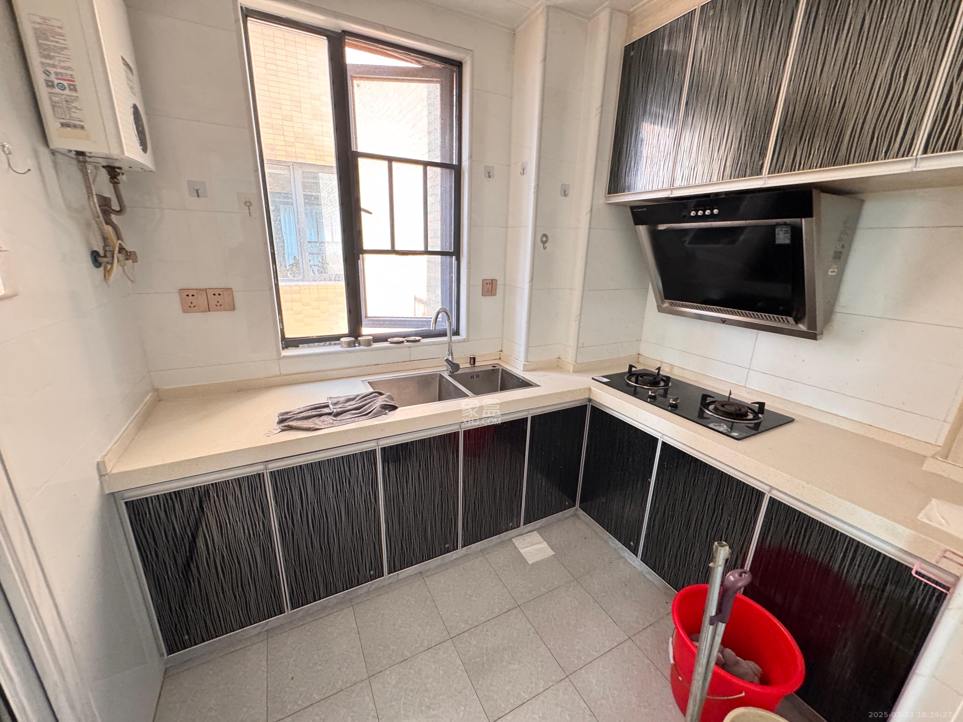 兴和佳苑安置小区  2室1厅0卫    2000.0元/月室内图