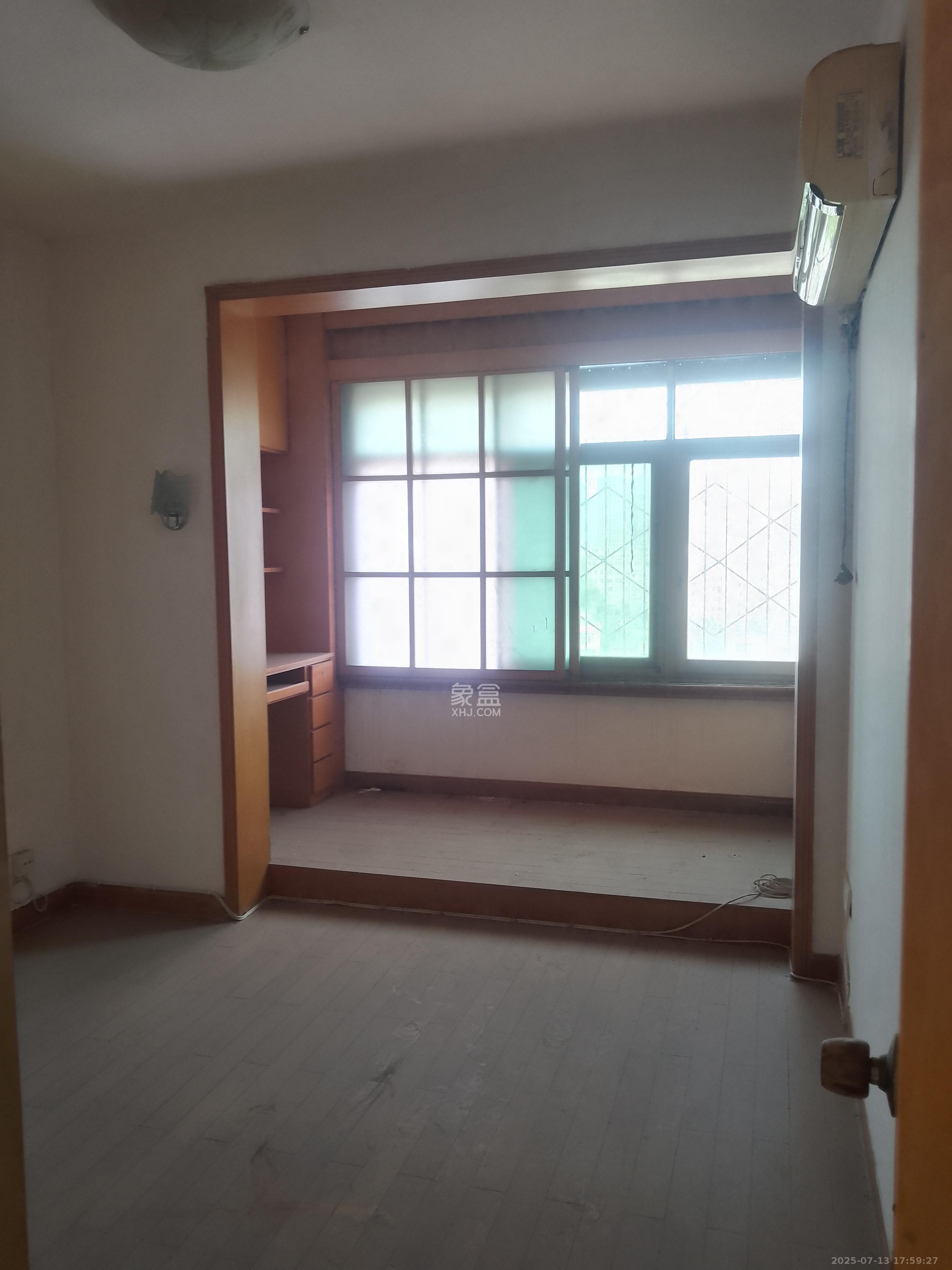 东瓜山一村送变电小区 2室2厅1卫 1500.0元/月 东瓜山一村送变电小区 2室2厅1卫 1500.0元/月室内图