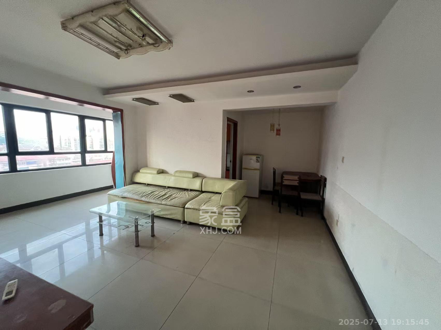 南国新城  2室2厅1卫    1800.0元/月 南国新城  2室2厅1卫    1800.0元/月室内图