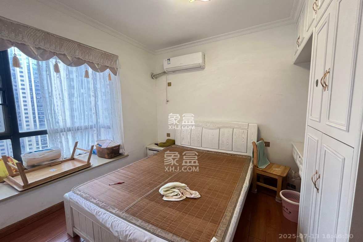 珠江东方明珠(新地东方明珠)三期  3室2厅2卫    2100.0元/月 珠江东方明珠(新地东方明珠)三期  3室2厅2卫    2100.0元/月室内图