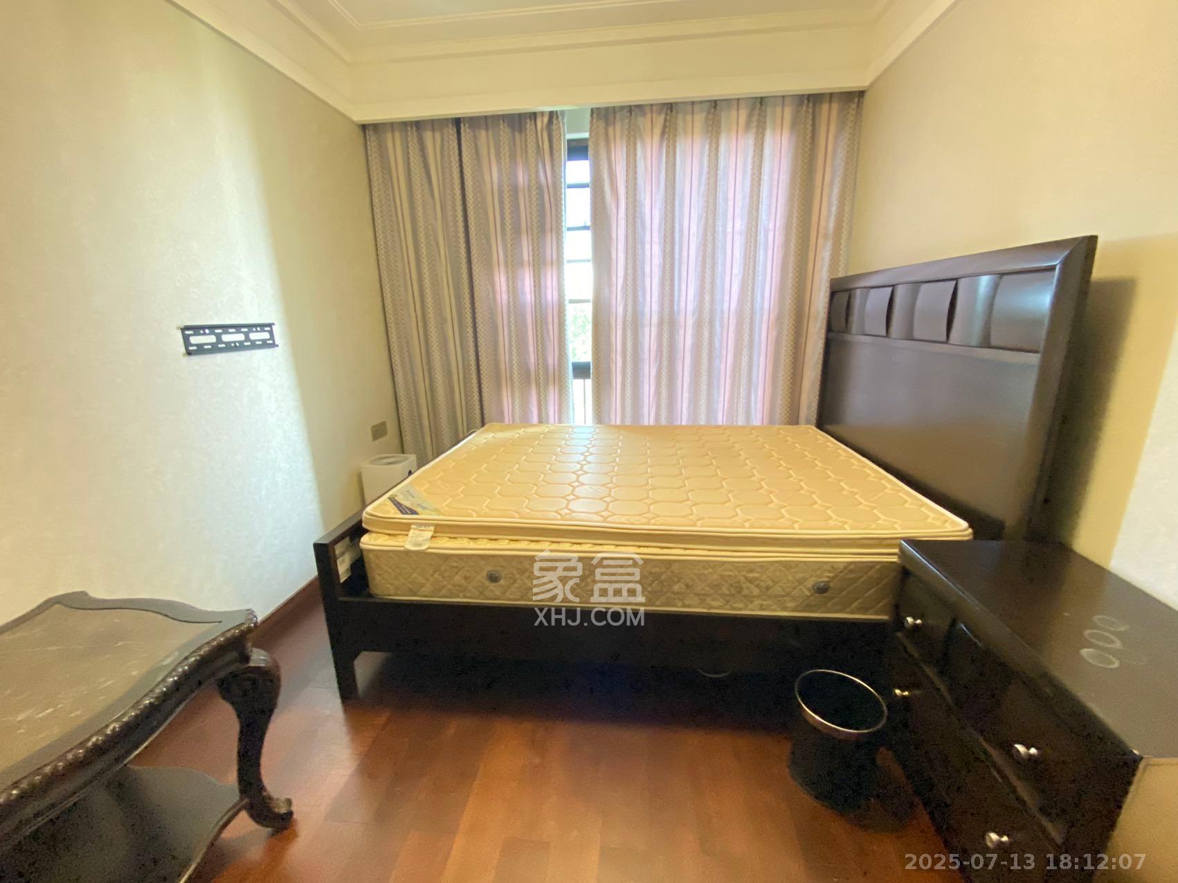 万科紫台  4室2厅2卫    6800.0元/月 万科紫台  4室2厅2卫    6800.0元/月室内图