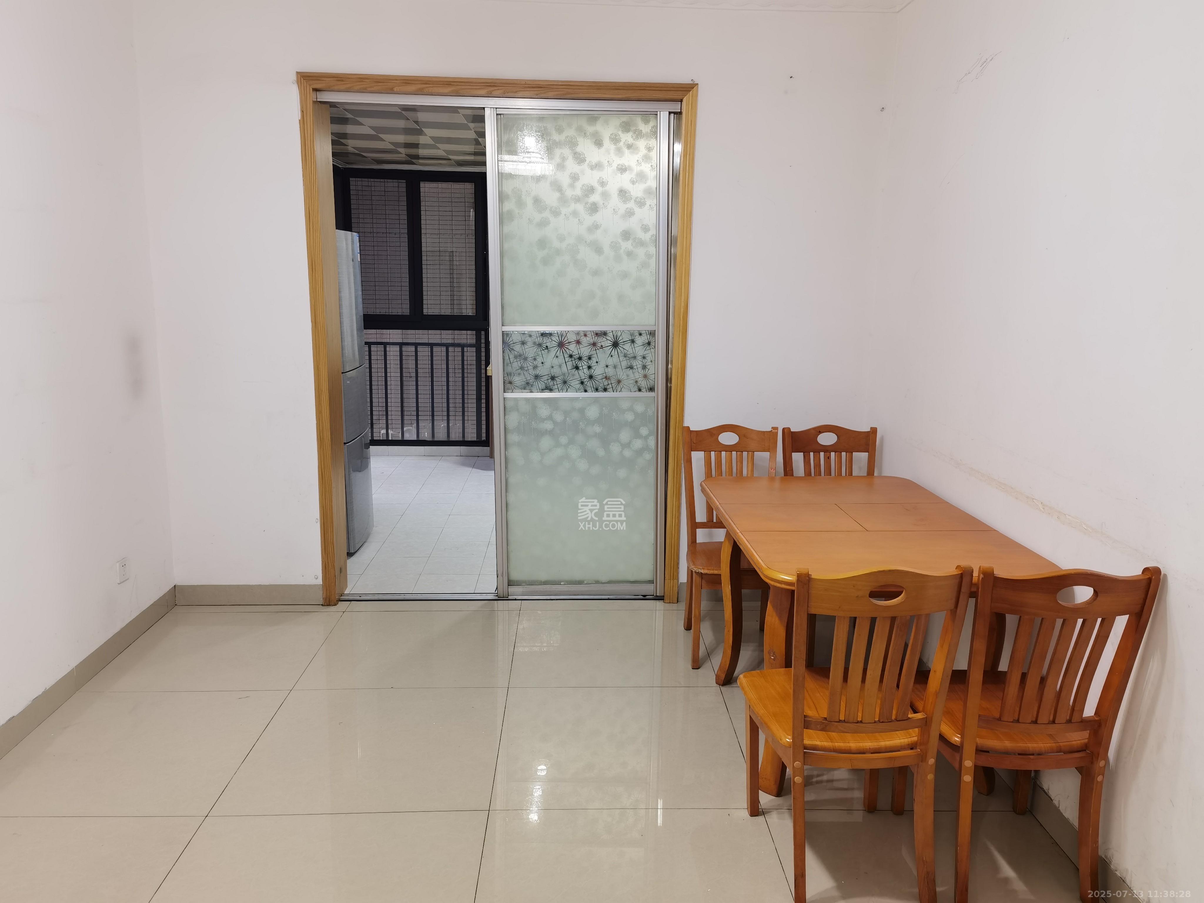 融科东南海 4室2厅2卫 2850.0元/月 融科东南海 4室2厅2卫 2850.0元/月室内图