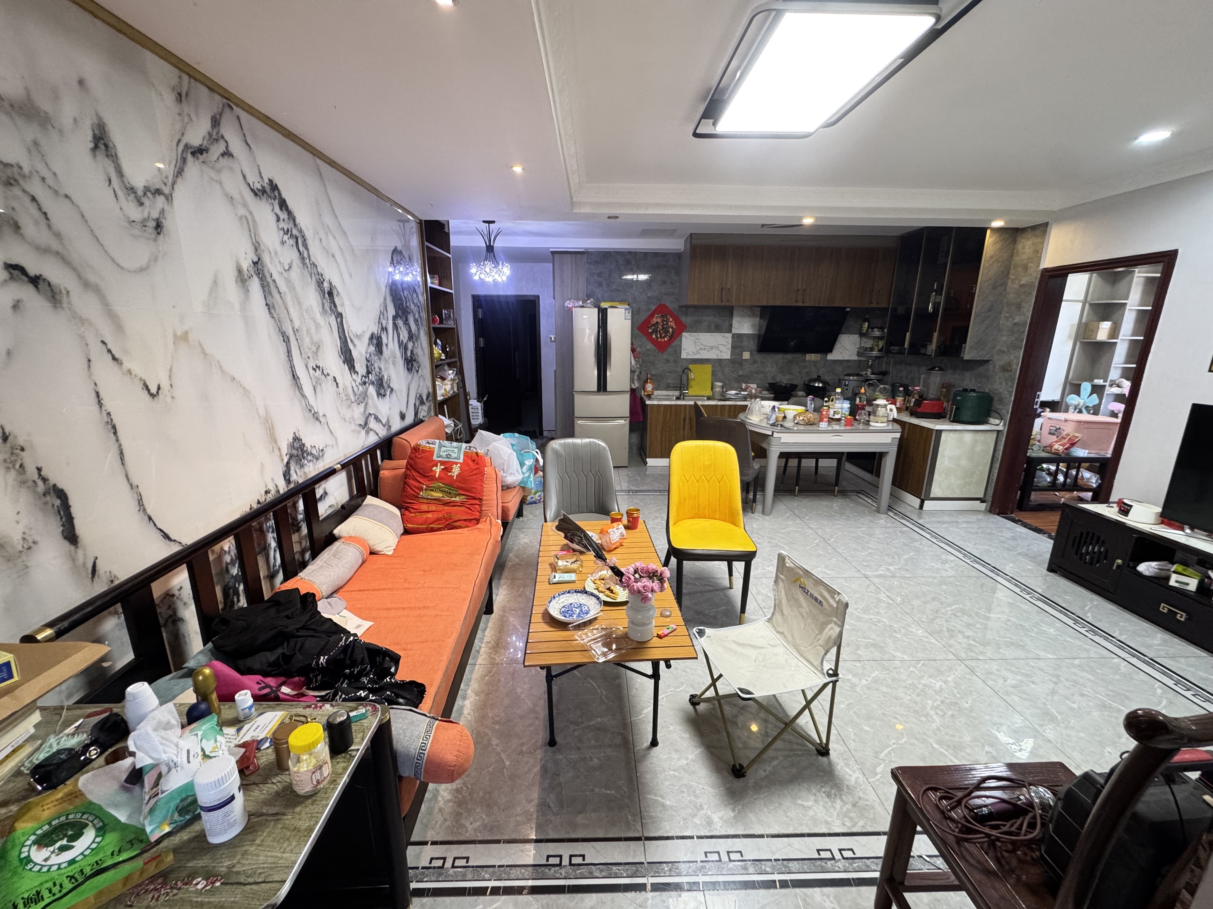 节能大厦  2室2厅1卫    73.0万 节能大厦  2室2厅1卫    73.0万客厅