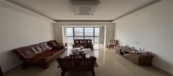 府兴公寓  3室2厅1卫   132.00万