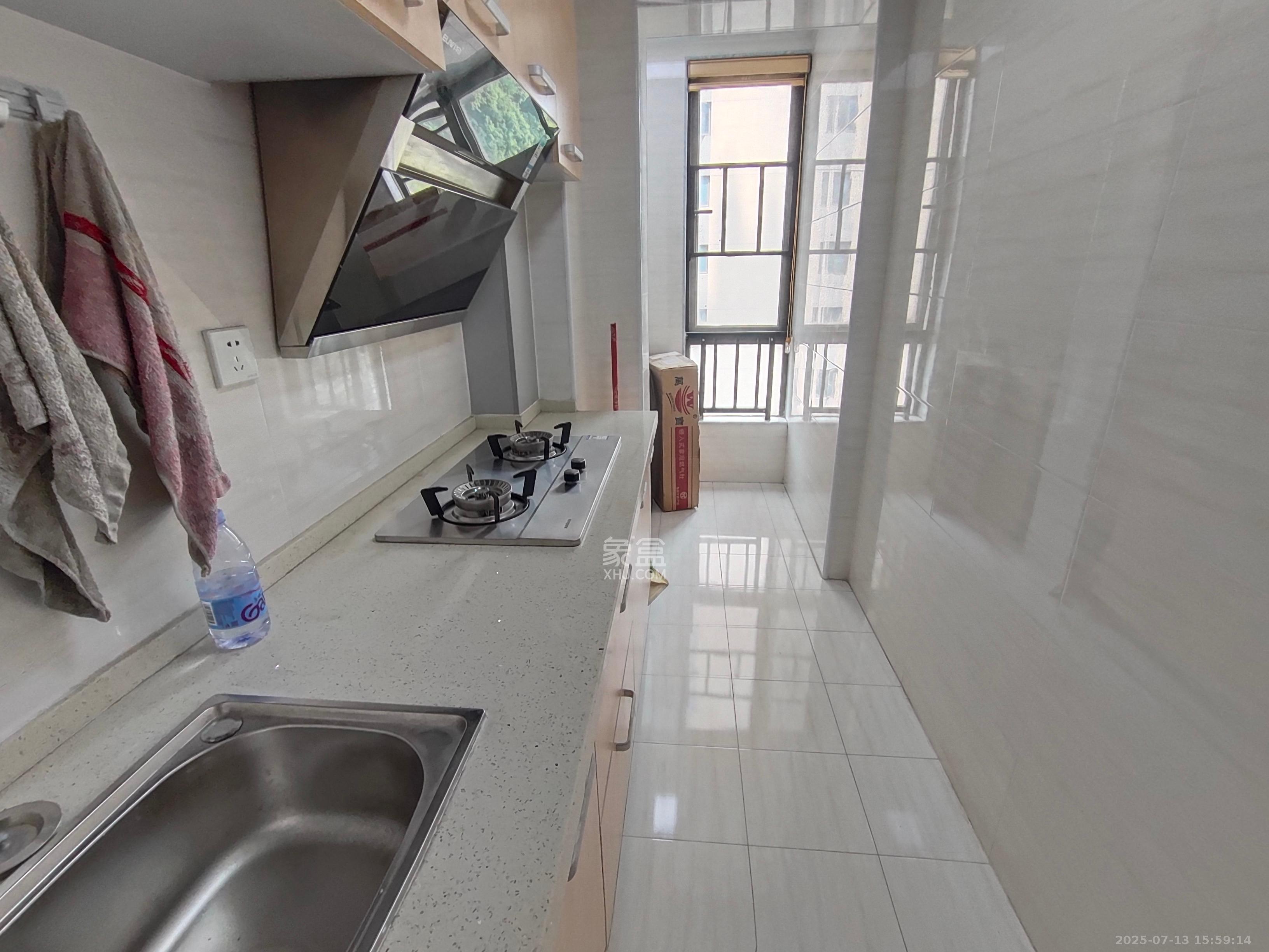 合能洋湖公馆  1室1厅1卫    1940.0元/月 合能洋湖公馆  1室1厅1卫    1940.0元/月室内图