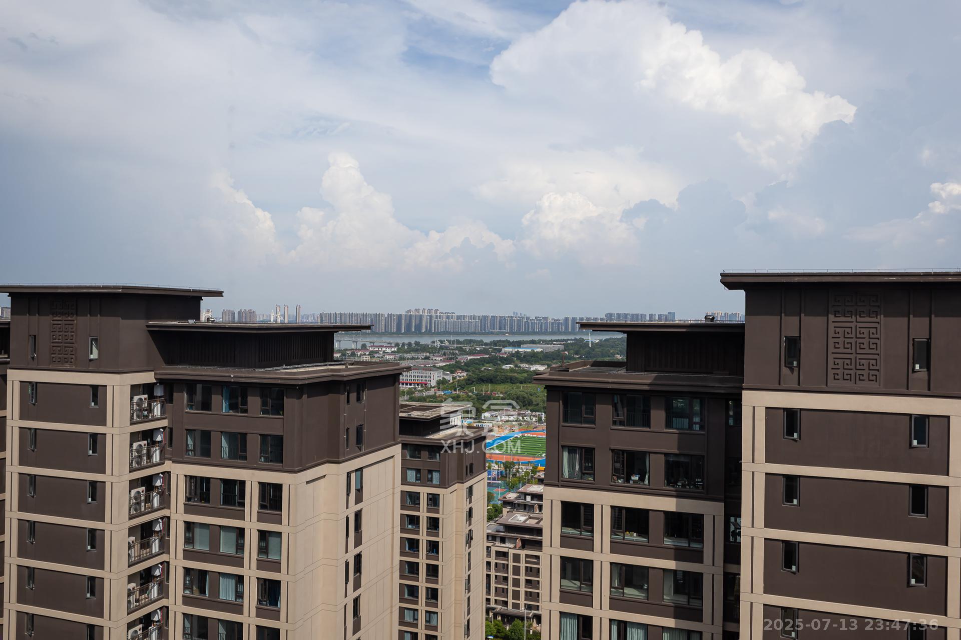 时代建发和著 4室2厅2卫 210.0万 时代建发和著 4室2厅2卫 210.0万客厅