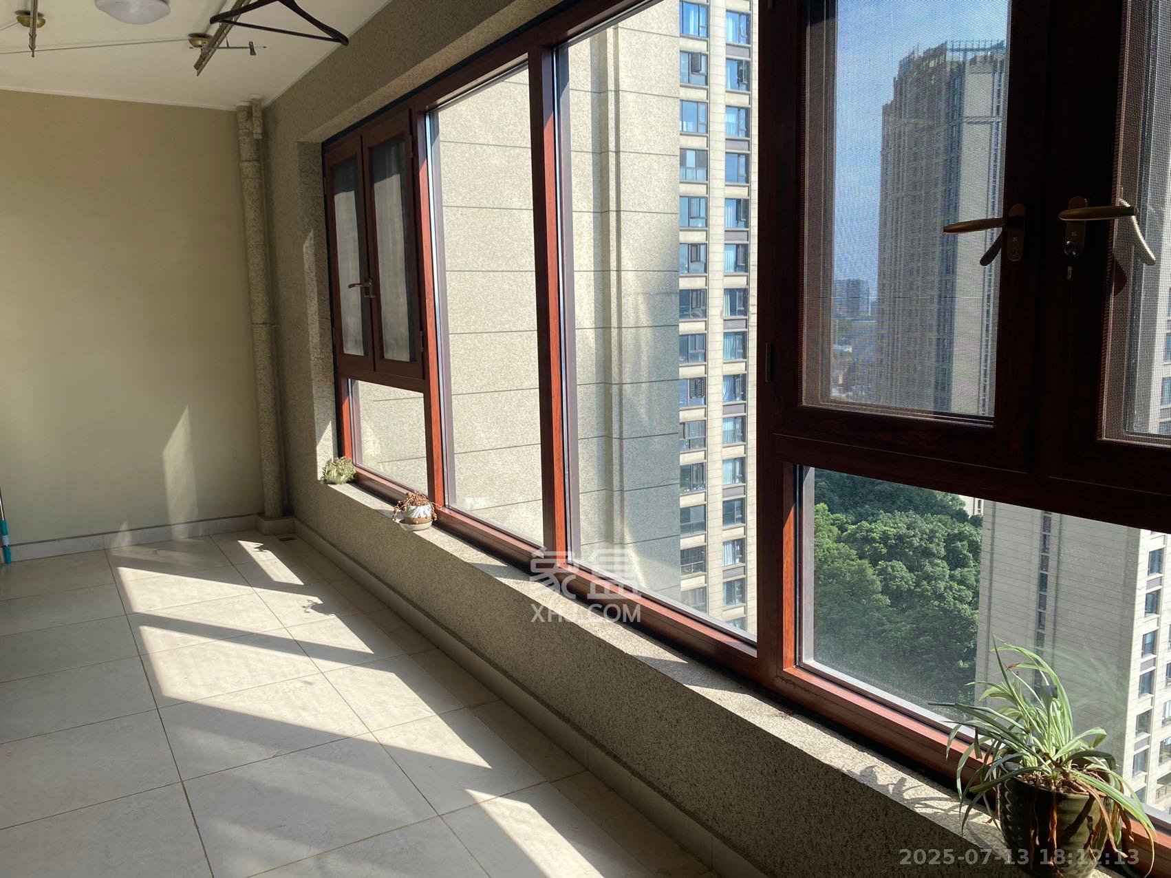 万科紫台  4室2厅2卫    6800.0元/月 万科紫台  4室2厅2卫    6800.0元/月室内图