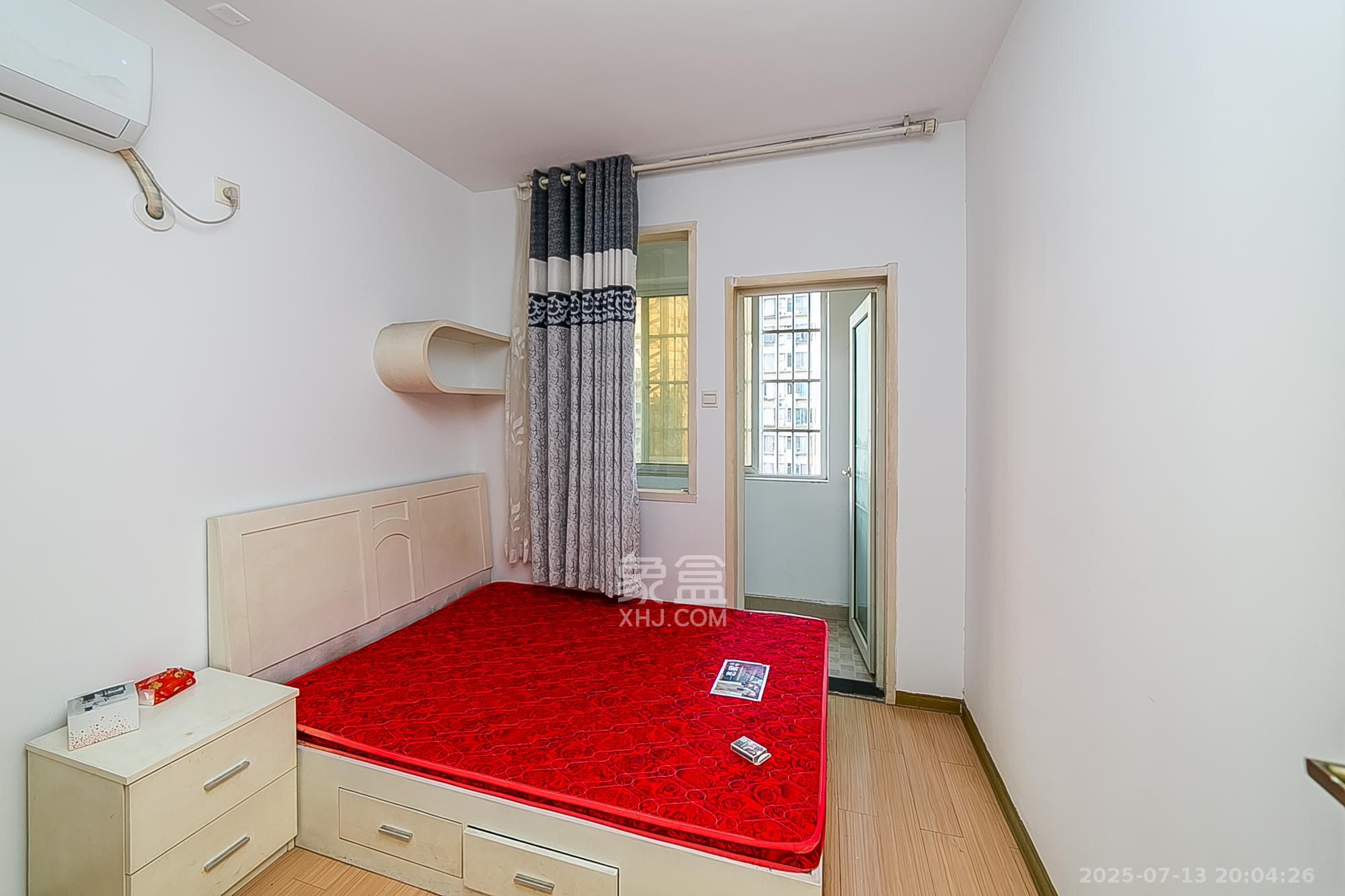 巧克力空间(建鸿达现代大厦)  2室2厅1卫    59.8万 巧克力空间(建鸿达现代大厦)  2室2厅1卫    59.8万卧室