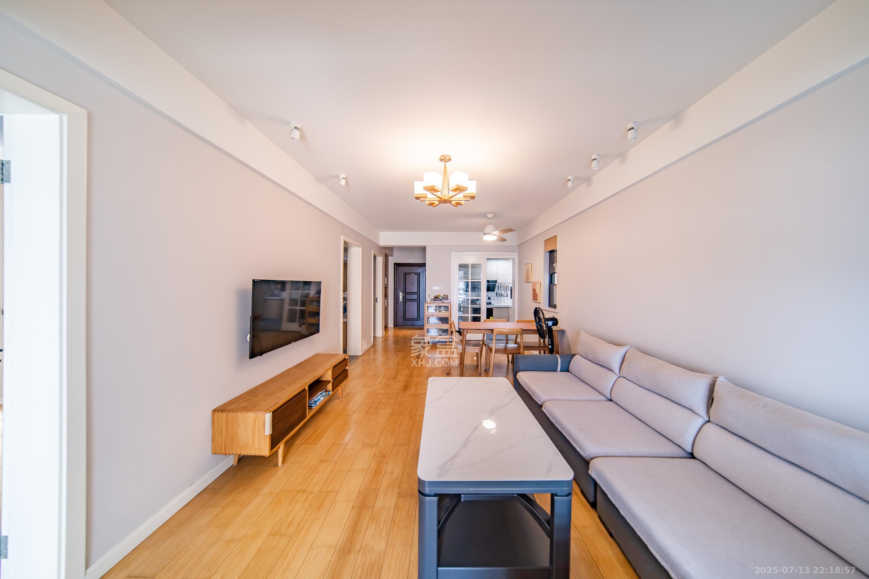 湘熙水郡(观澜海赋家园)  3室2厅1卫    115.0万 湘熙水郡(观澜海赋家园)  3室2厅1卫    115.0万客厅