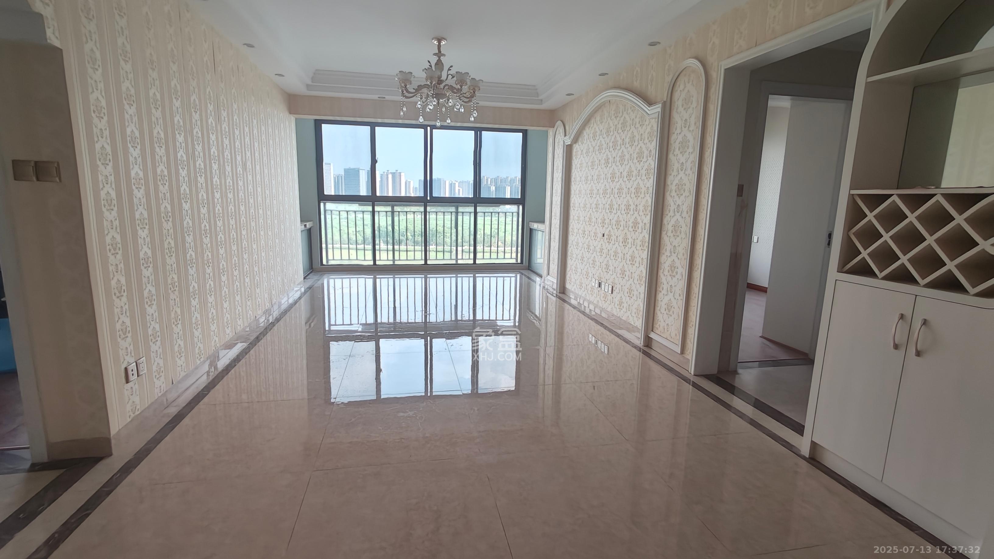 华润橡树湾 3室2厅1卫 2600.0元/月 华润橡树湾 3室2厅1卫 2600.0元/月室内图