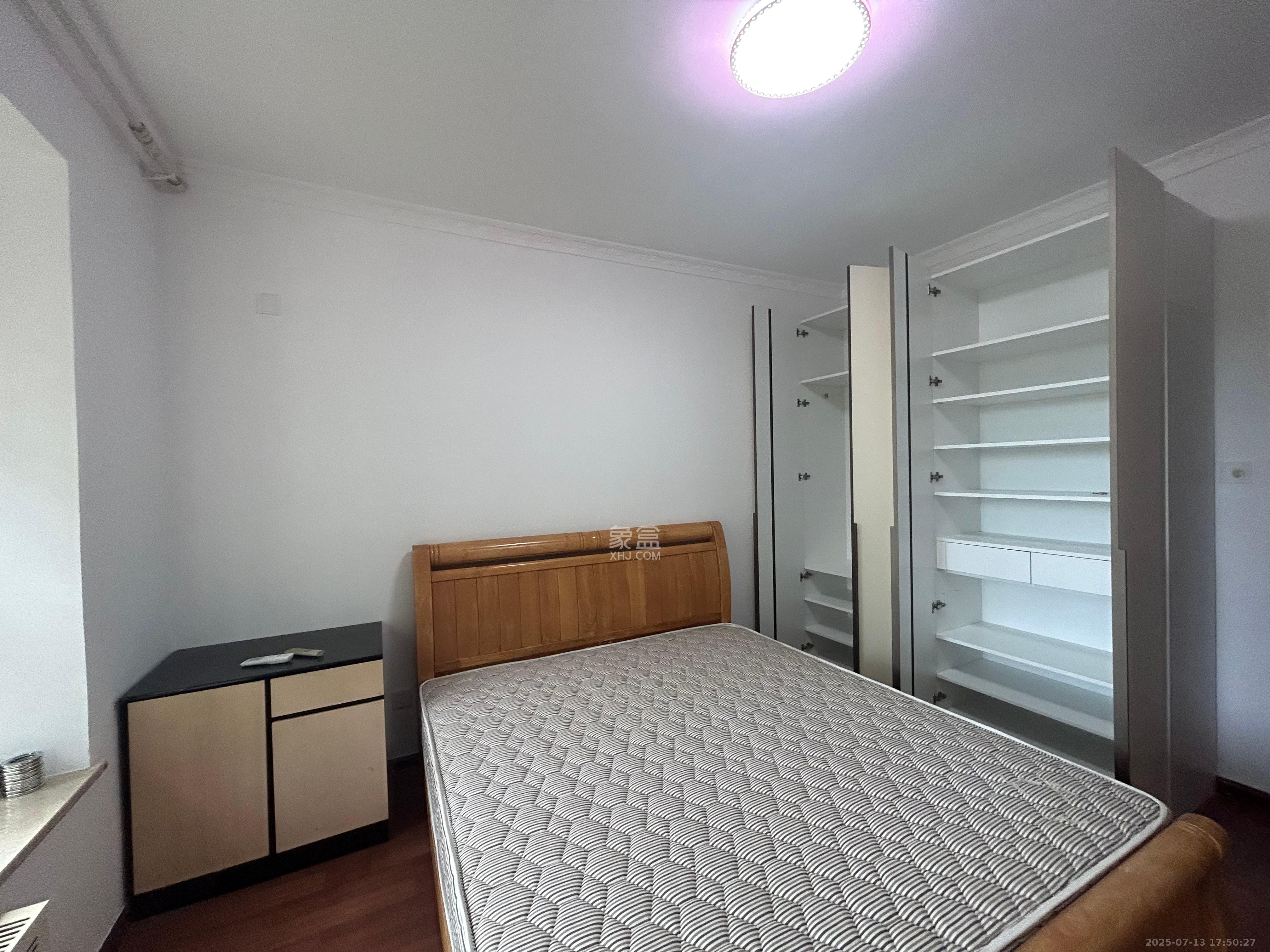 怡海星城 2室2厅1卫 1600.0元/月 怡海星城 2室2厅1卫 1600.0元/月室内图