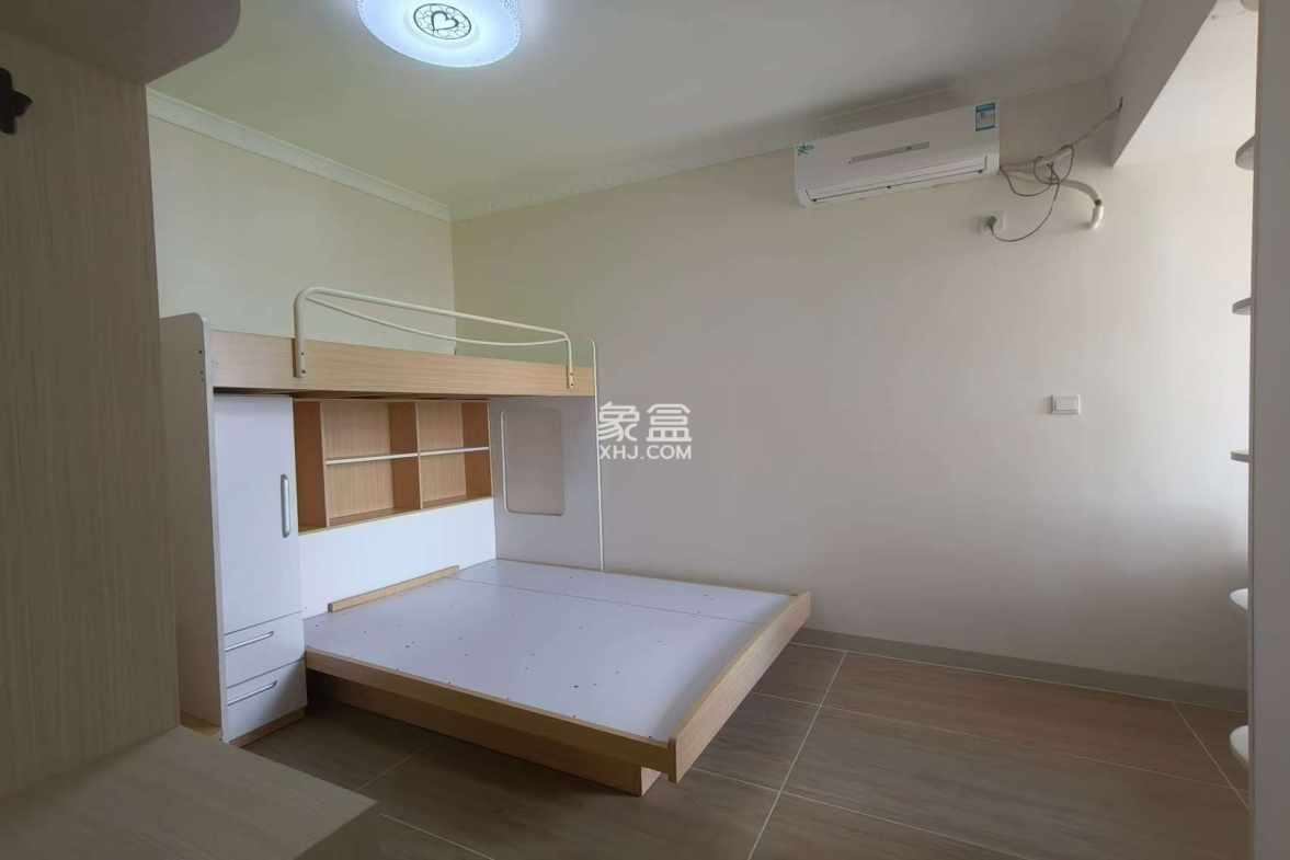 鑫生棕榈泉国际公馆  2室2厅1卫    122.0万 鑫生棕榈泉国际公馆  2室2厅1卫    122.0万室内图