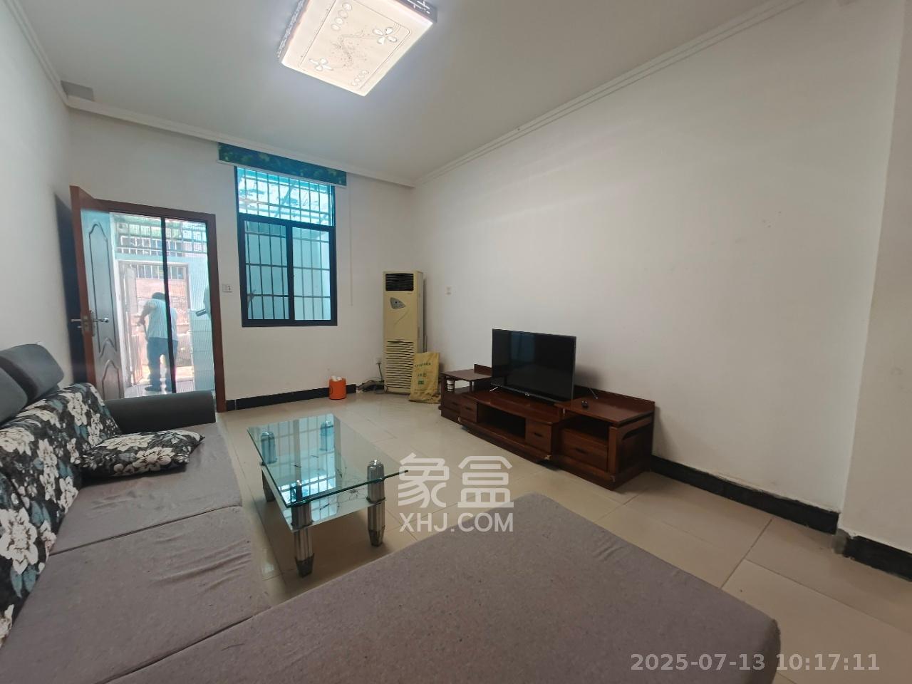 宝塔山私房散盘 1室1厅1卫 1400.0元/月 宝塔山私房散盘 1室1厅1卫 1400.0元/月室内图