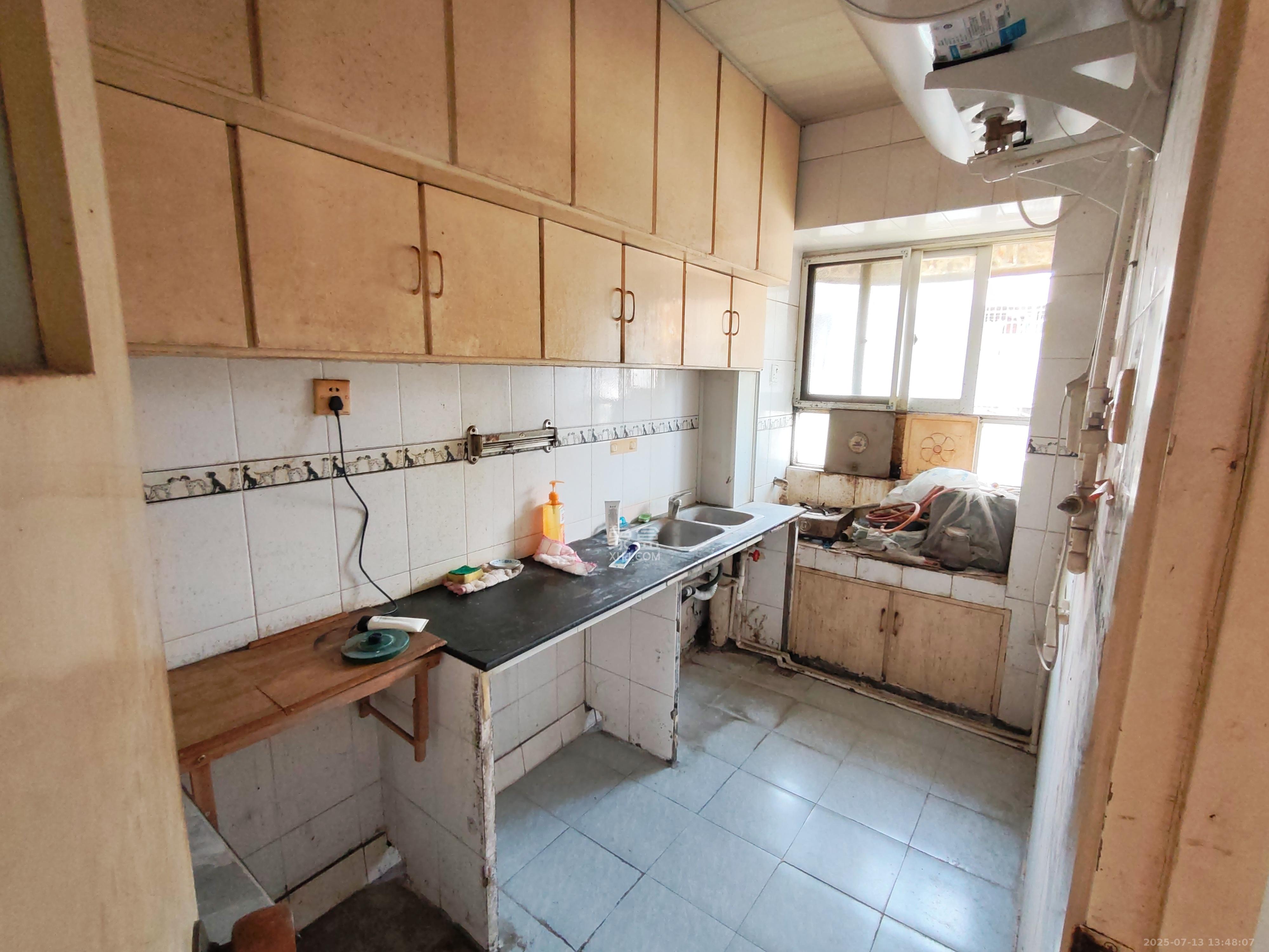 轻苑小区 3室2厅1卫 1800.0元/月 轻苑小区 3室2厅1卫 1800.0元/月室内图