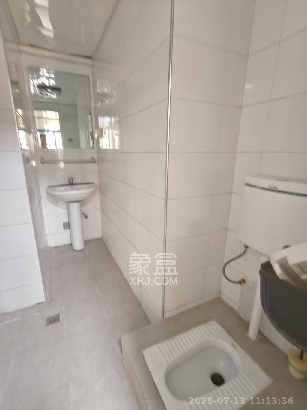 湘域中央  1室1厅1卫   1800.00元/月室内图