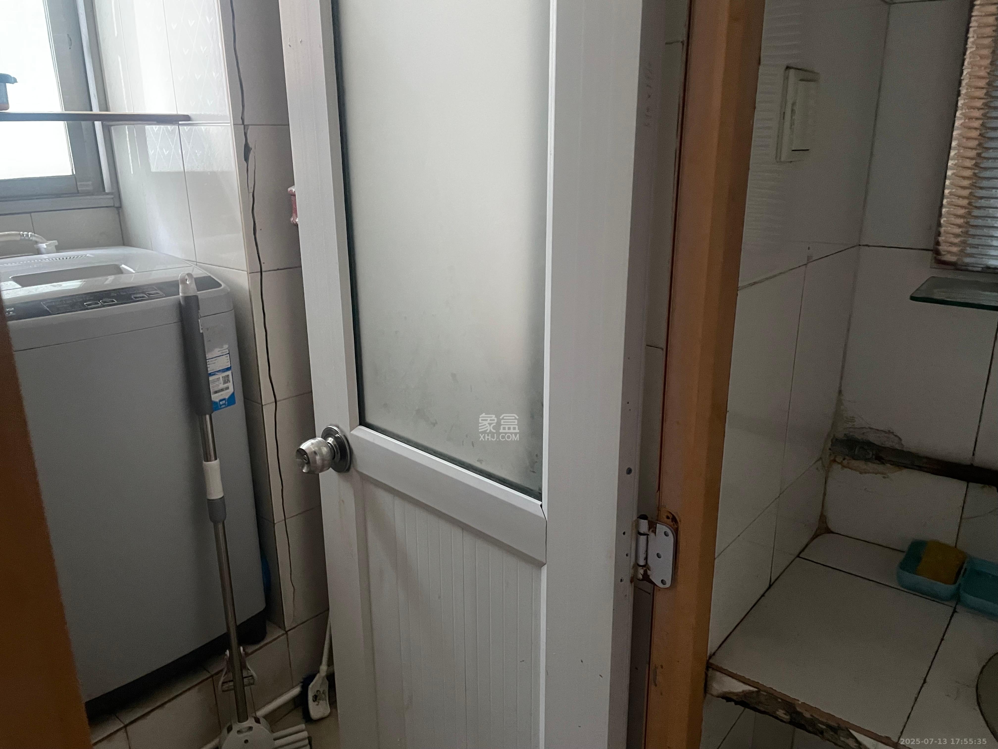 燕山街社区  2室1厅1卫   2000.00元/月室内图