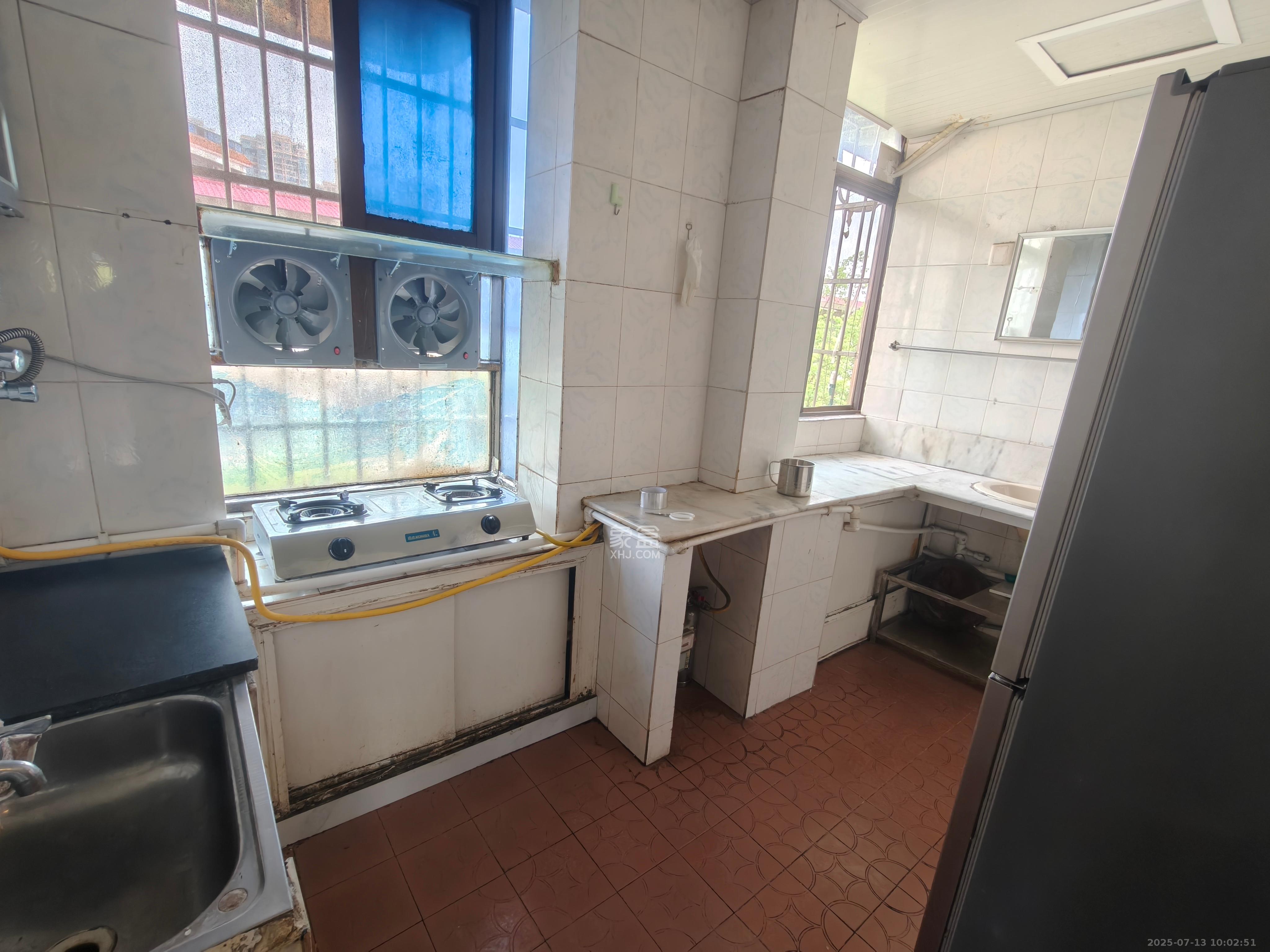 桂花二村  3室2厅1卫   1350.00元/月室内图