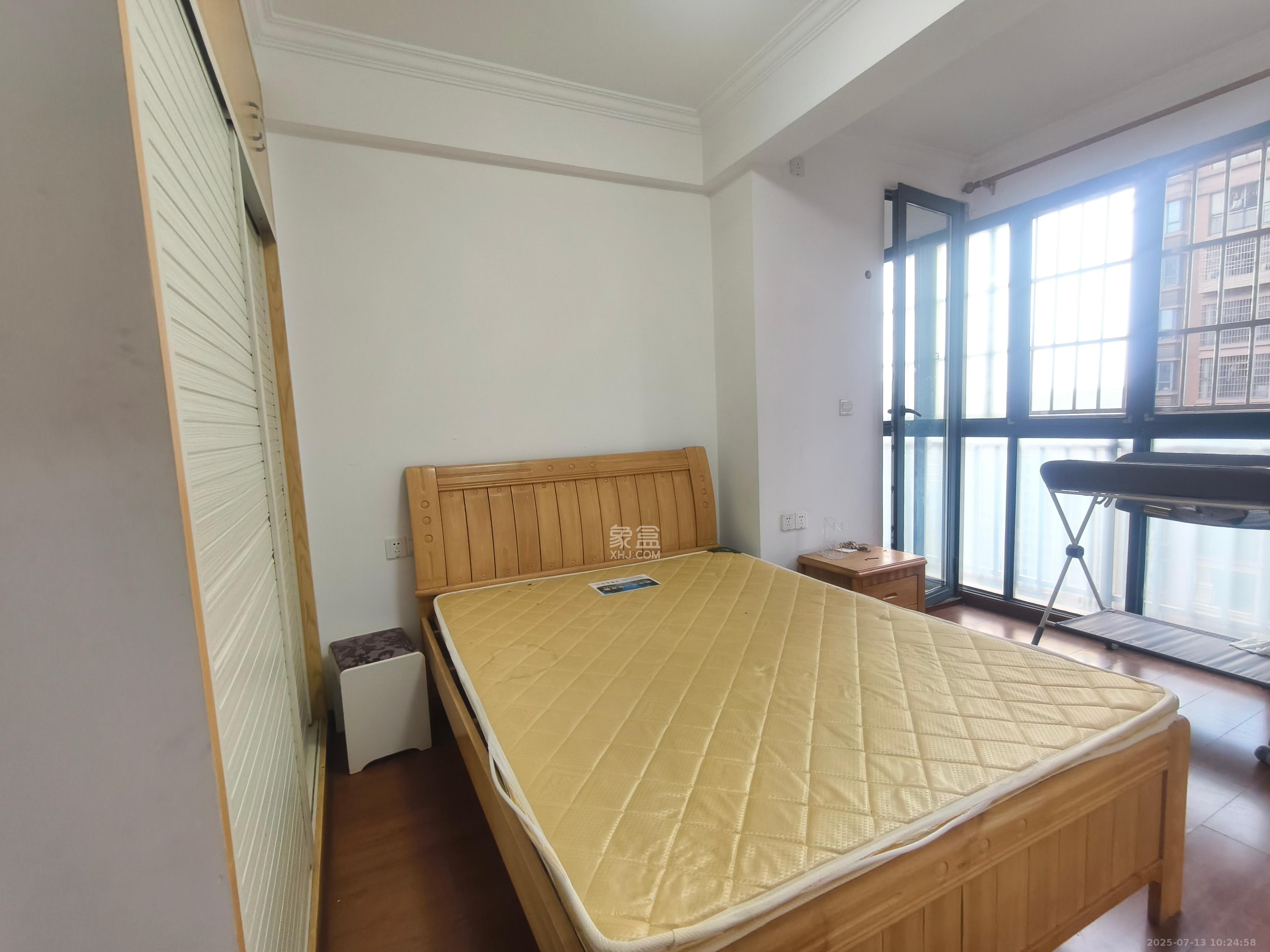 中欣楚天雅郡  3室2厅2卫   1900.00元/月室内图