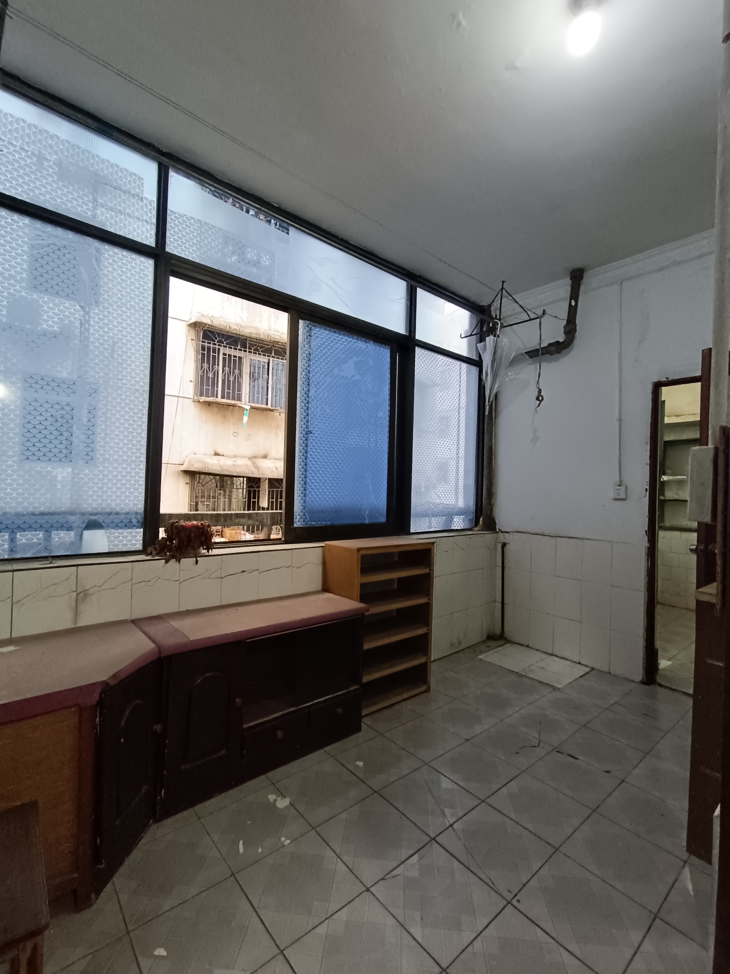 警苑小区 3室1厅1卫 1000.0元/月 警苑小区 3室1厅1卫 1000.0元/月室内图