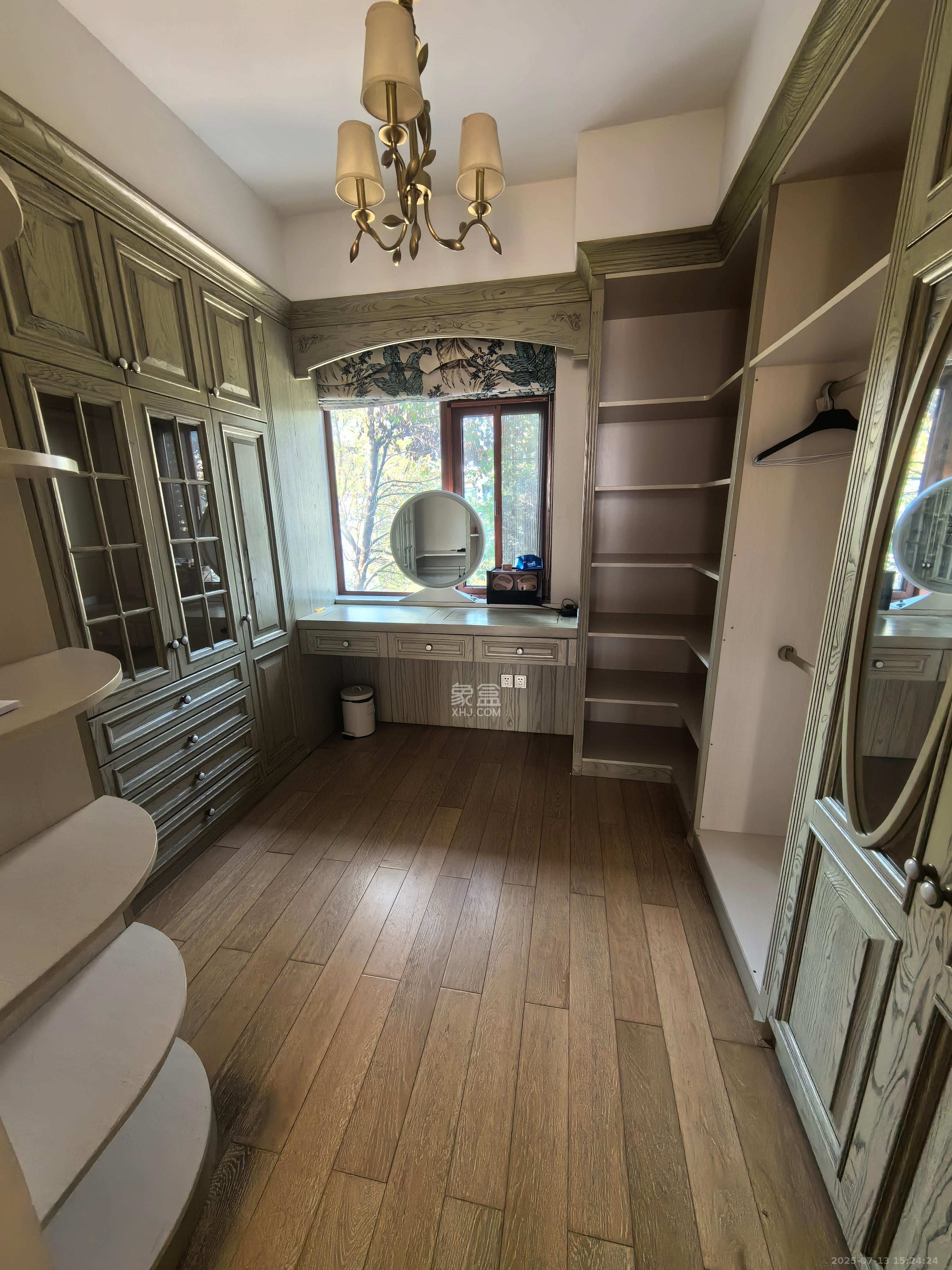 龙湾国际洋房 1室2厅2卫 2900.0元/月 龙湾国际洋房 1室2厅2卫 2900.0元/月室内图