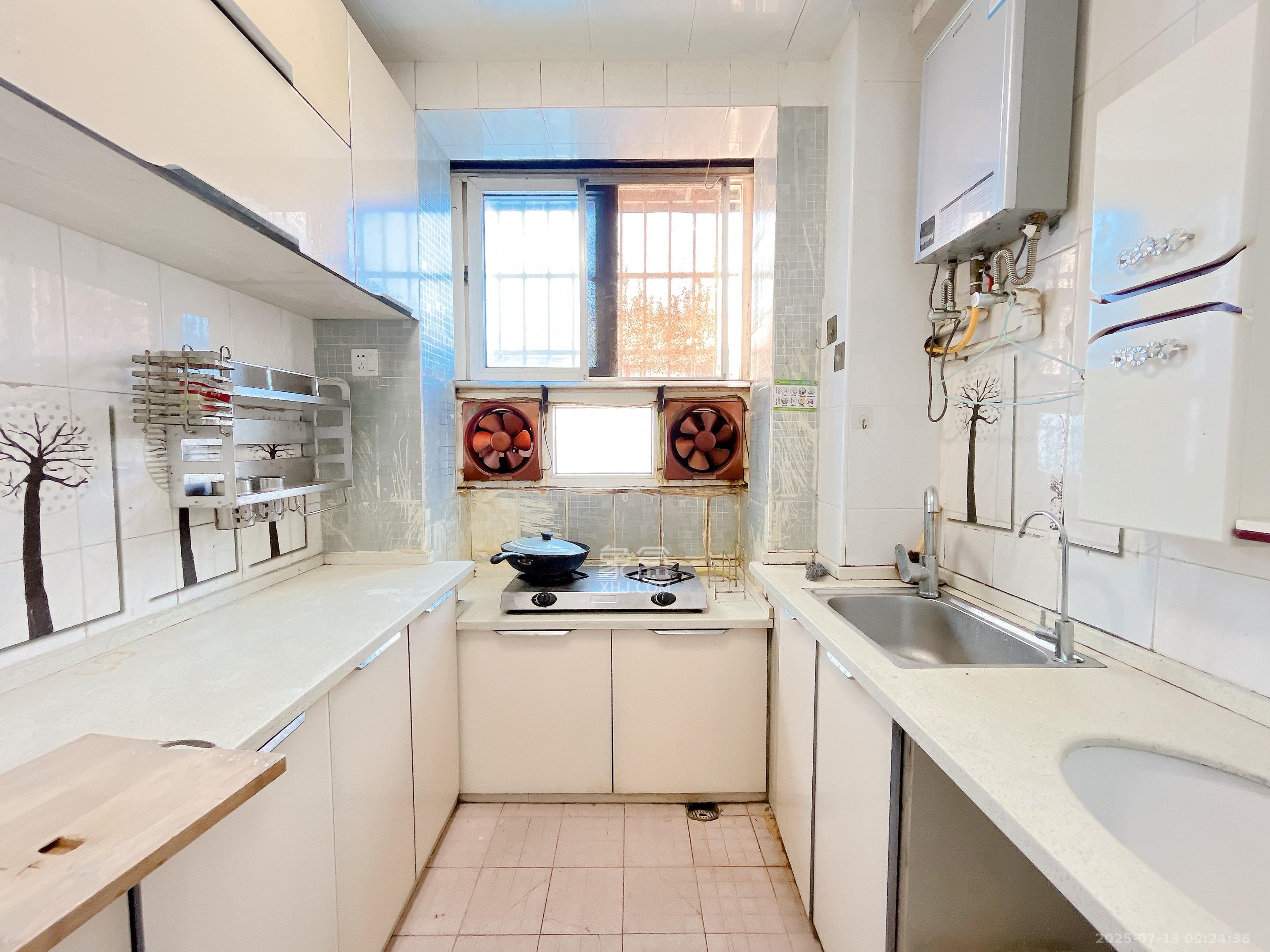 湘春路星沙农村商业银行宿舍(彭家井巷83号) 2室2厅1卫 2100.0元/月 湘春路星沙农村商业银行宿舍(彭家井巷83号) 2室2厅1卫 2100.0元/月室内图