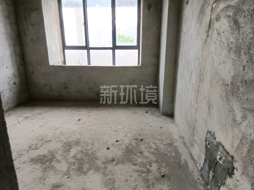 丽景水苑  3室2厅2卫   60.00万客厅