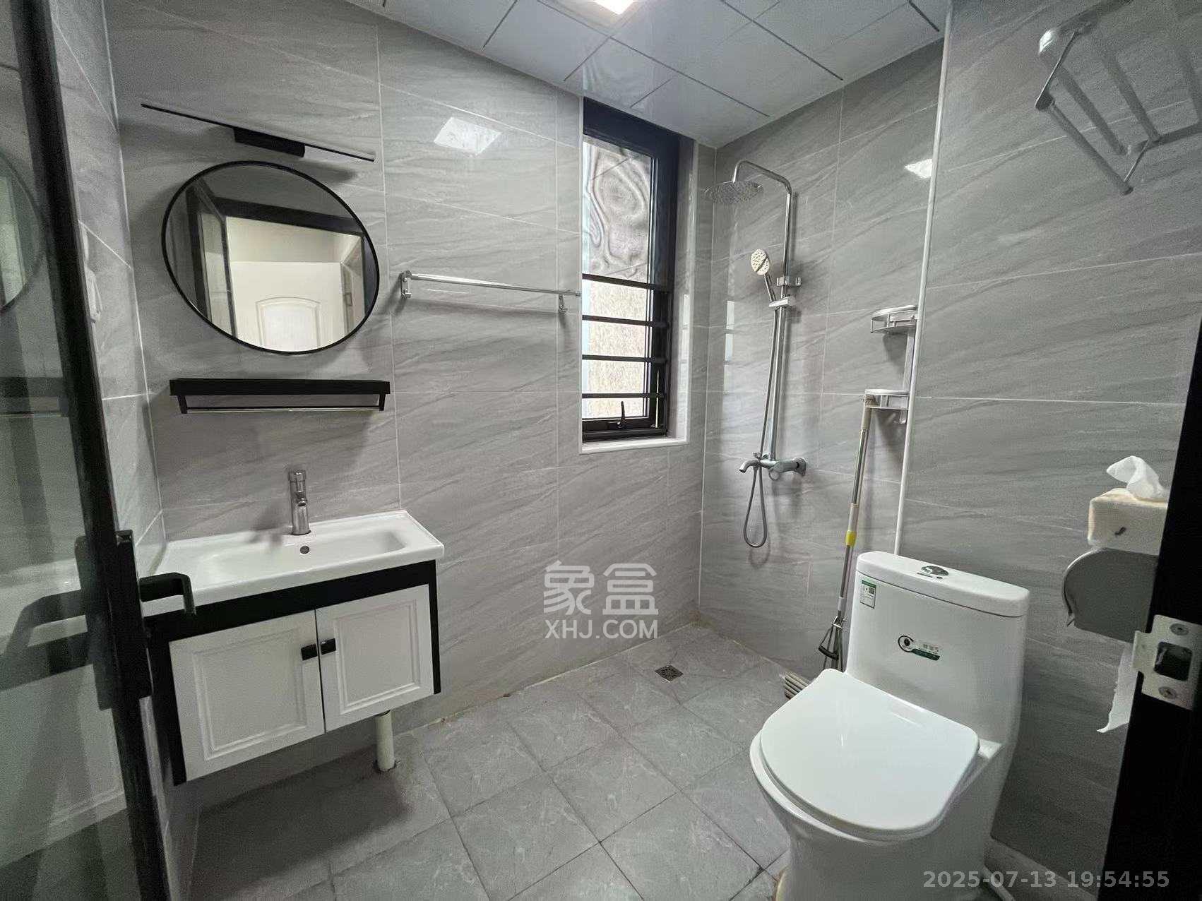 明昇壹城(明昇时代广场)二期  4室2厅2卫    3800.0元/月 明昇壹城(明昇时代广场)二期  4室2厅2卫    3800.0元/月室内图