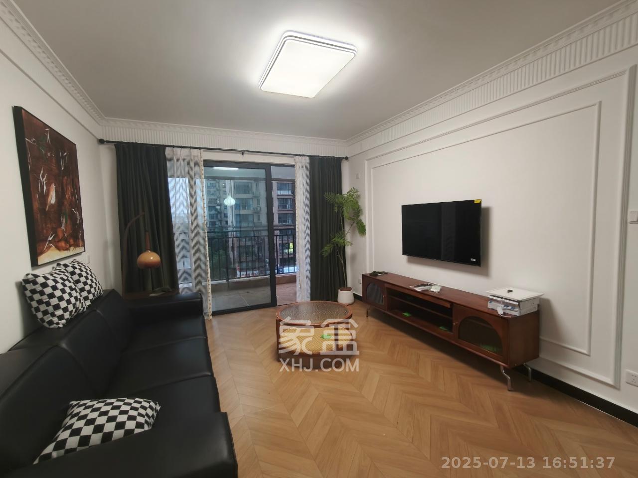 中建嘉和城  3室2厅1卫    2500.0元/月