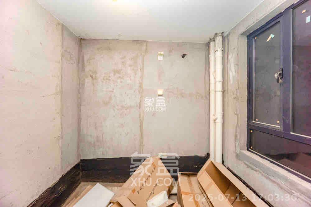 荣悦台  4室2厅2卫   4500.00元/月室内图