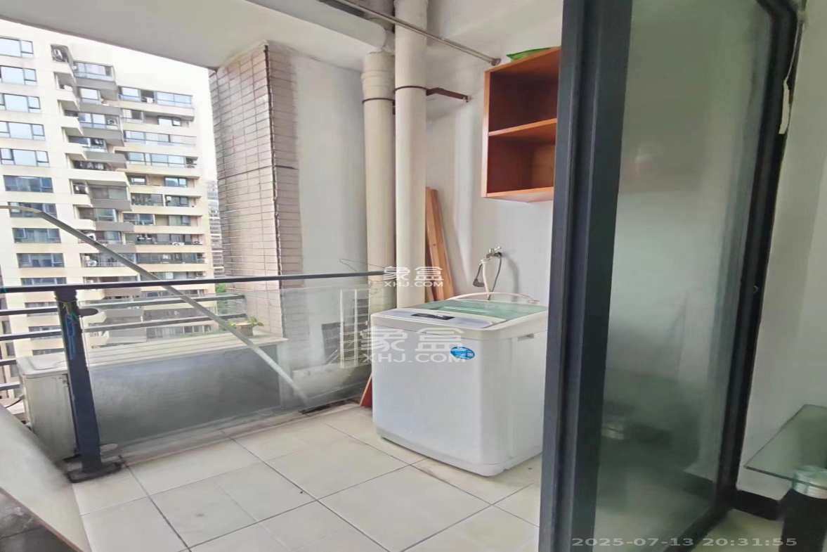 长房时代城 1室1厅1卫 1400.0元/月 长房时代城 1室1厅1卫 1400.0元/月室内图