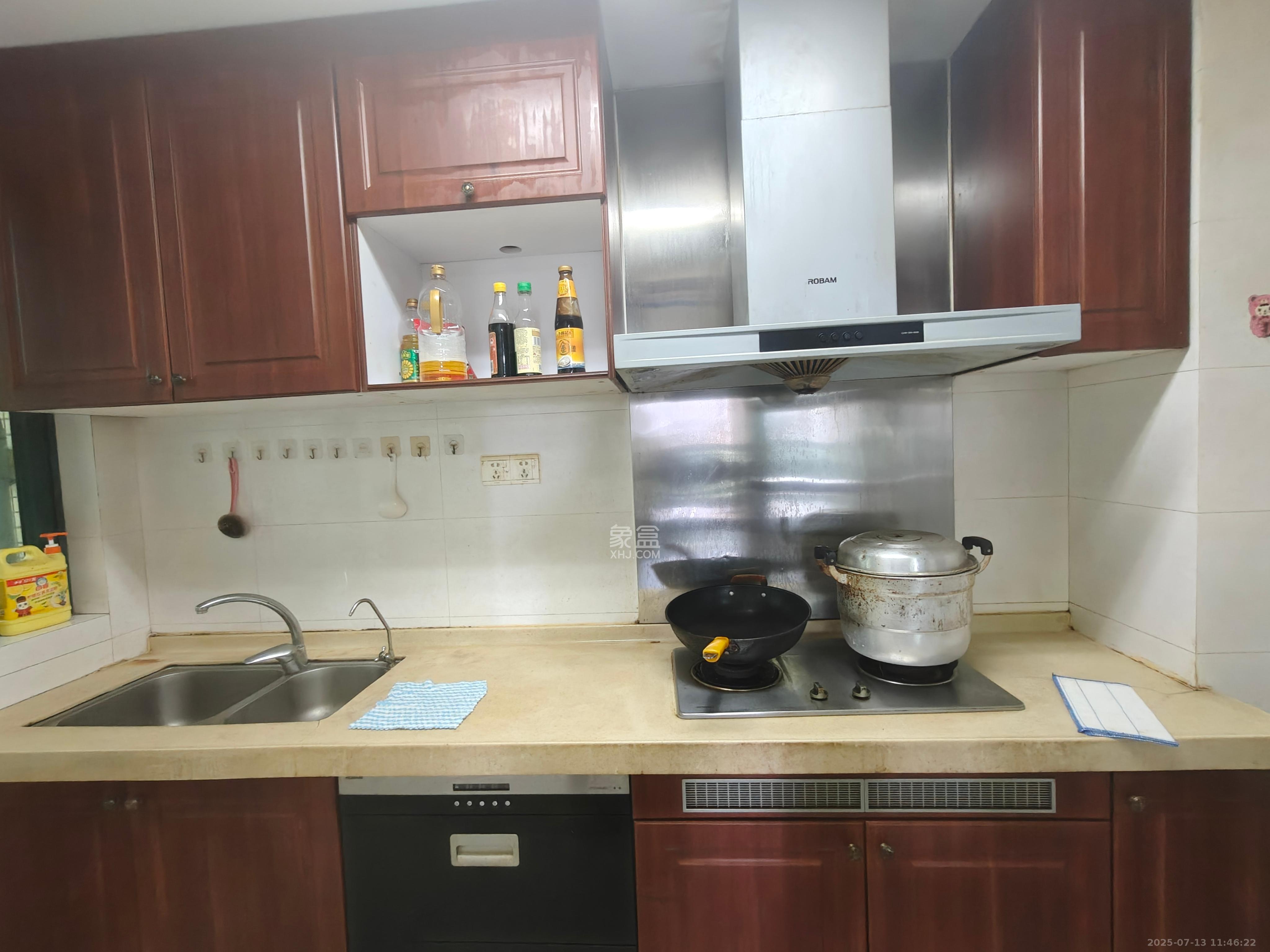 恒大绿洲  2室2厅1卫    2200.0元/月室内图